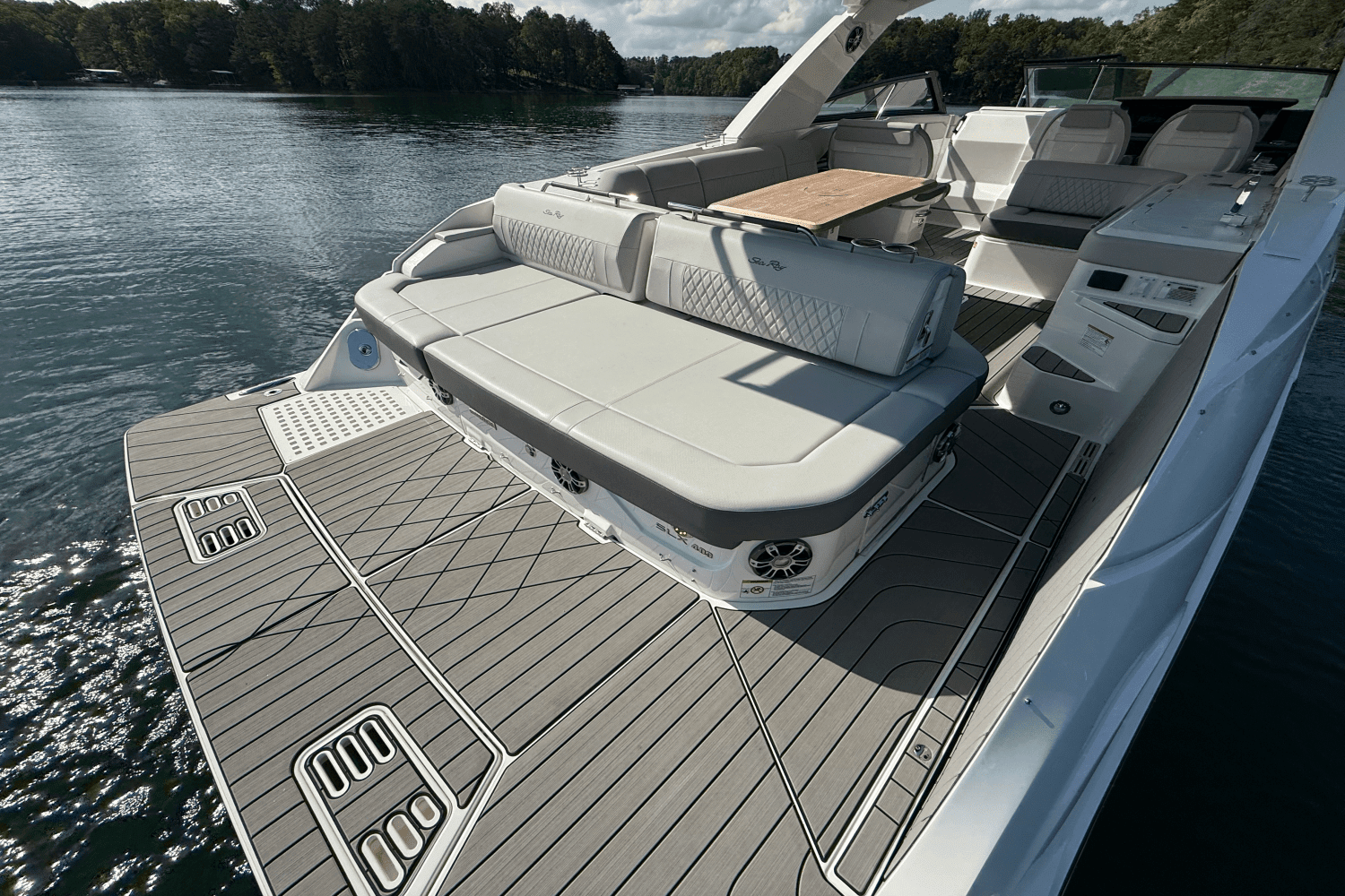 2025 Sea Ray 400 SLX Image Thumbnail #19
