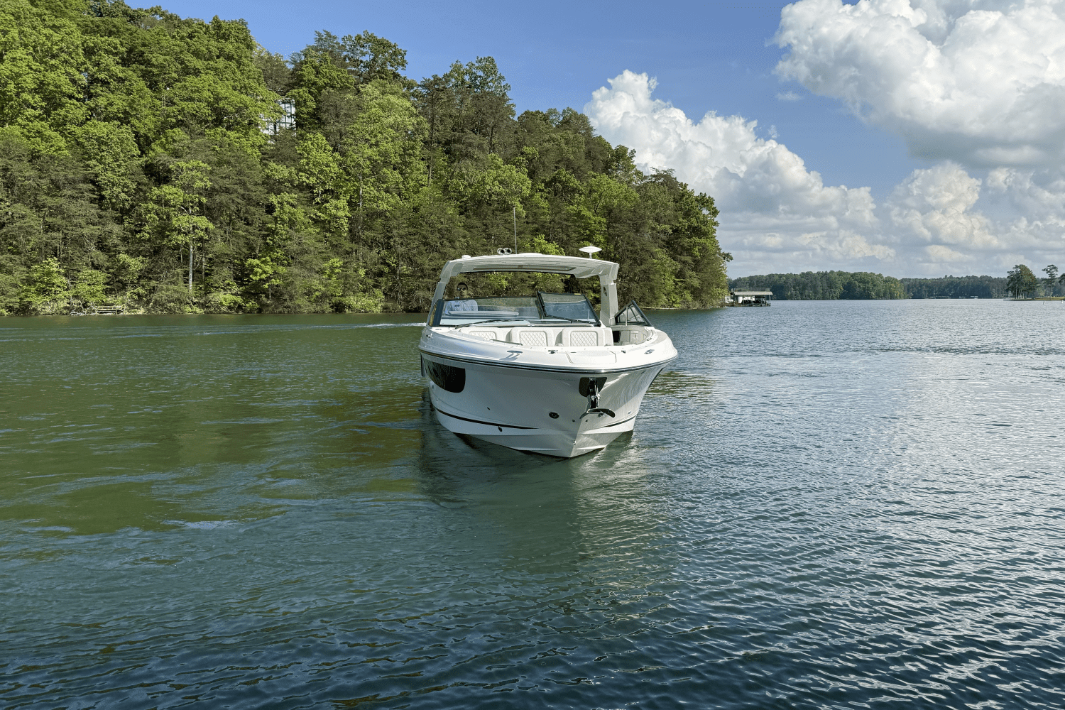2025 Sea Ray 400 SLX Image Thumbnail #8