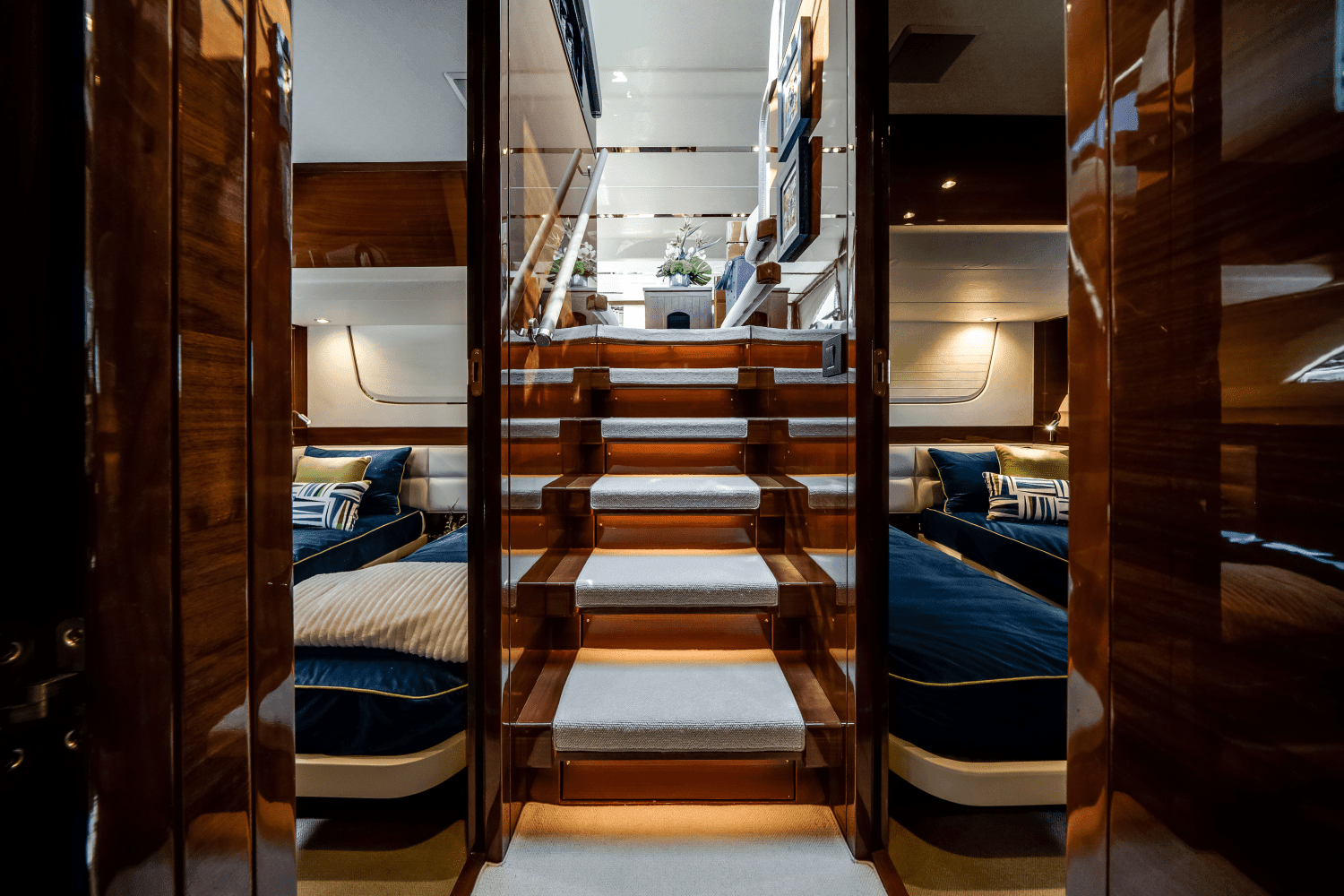 2019 Princess F70 Image Thumbnail #18