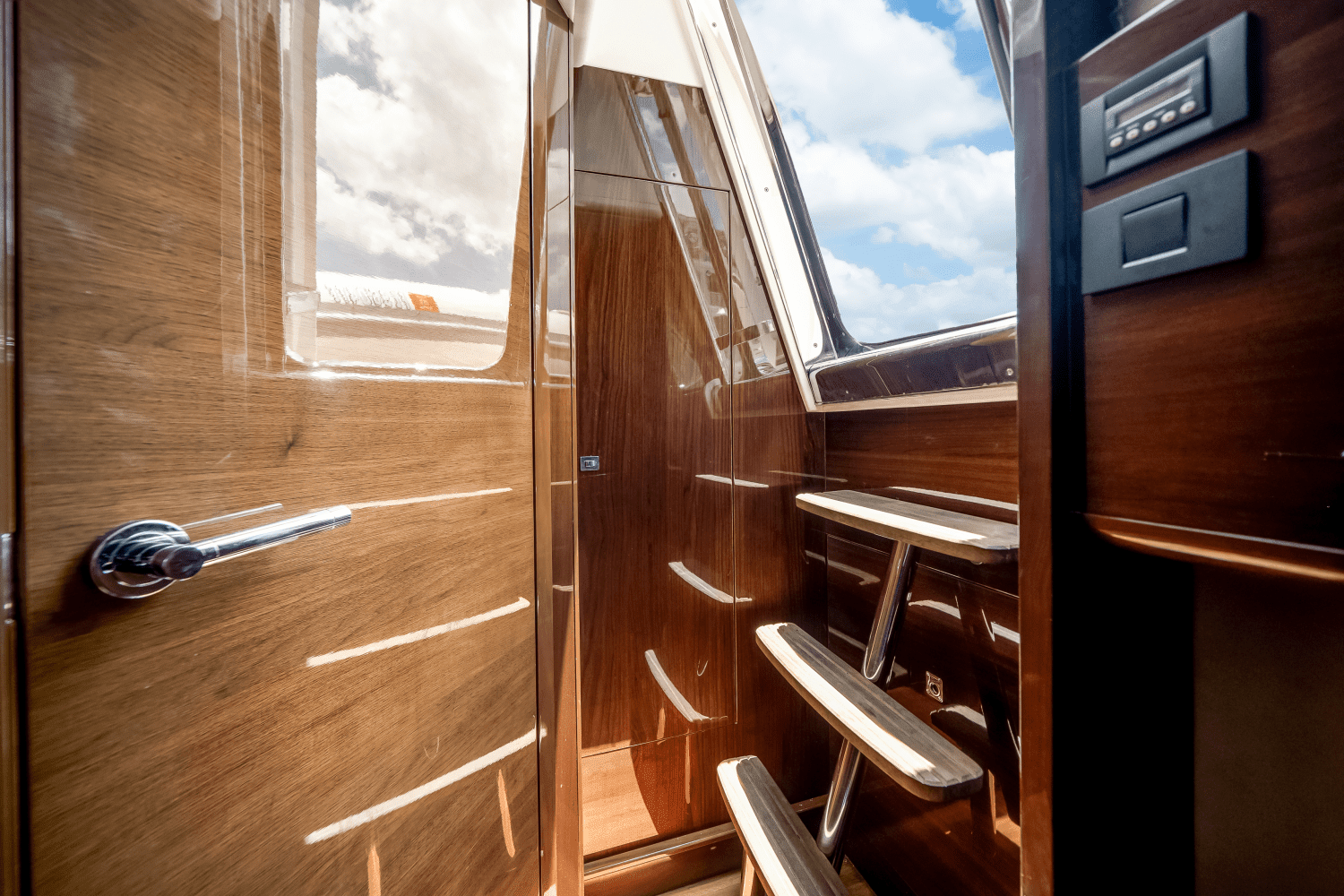 2019 Princess F70 Image Thumbnail #48