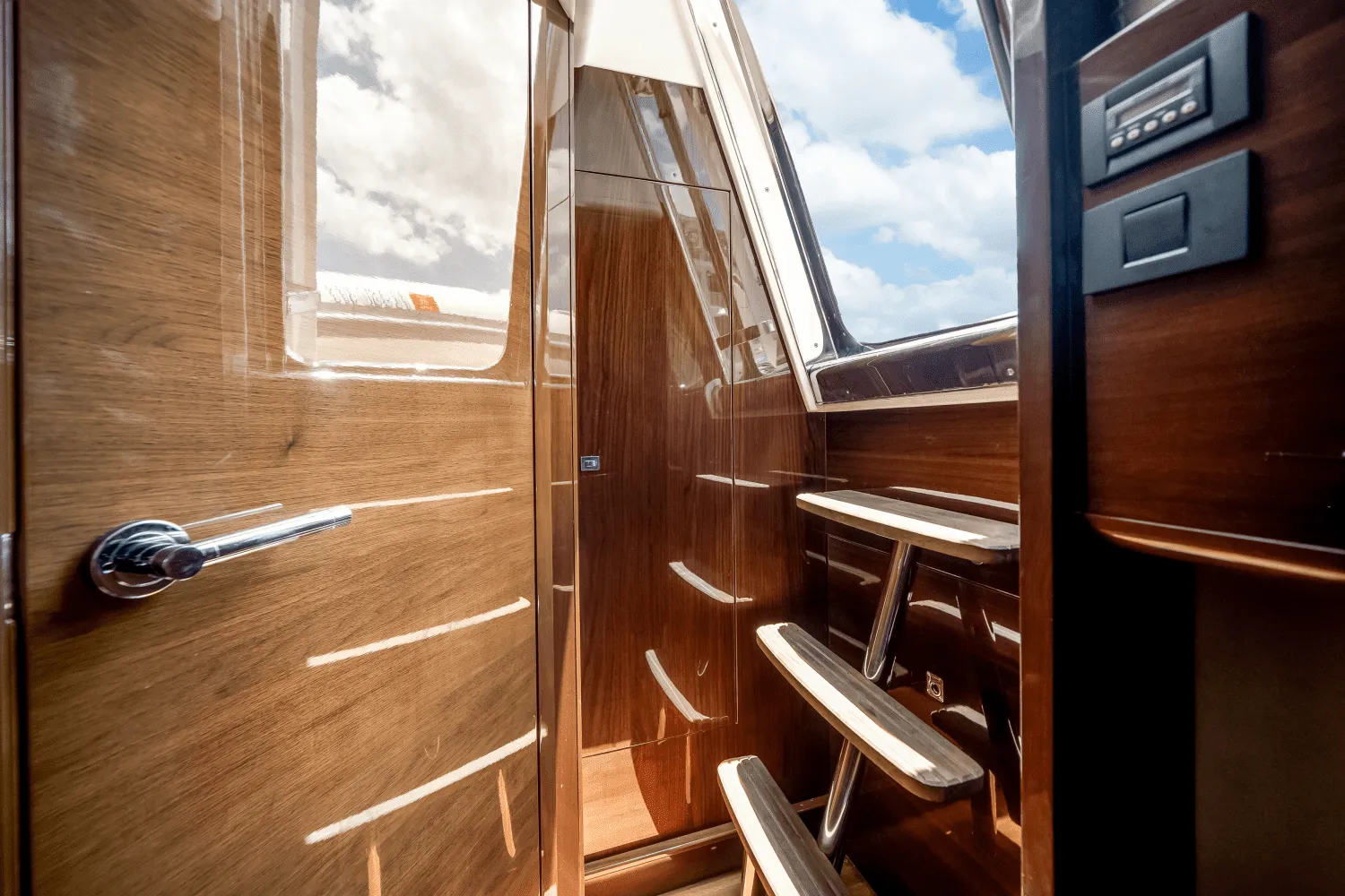 2019 Princess F70 Image Thumbnail #50