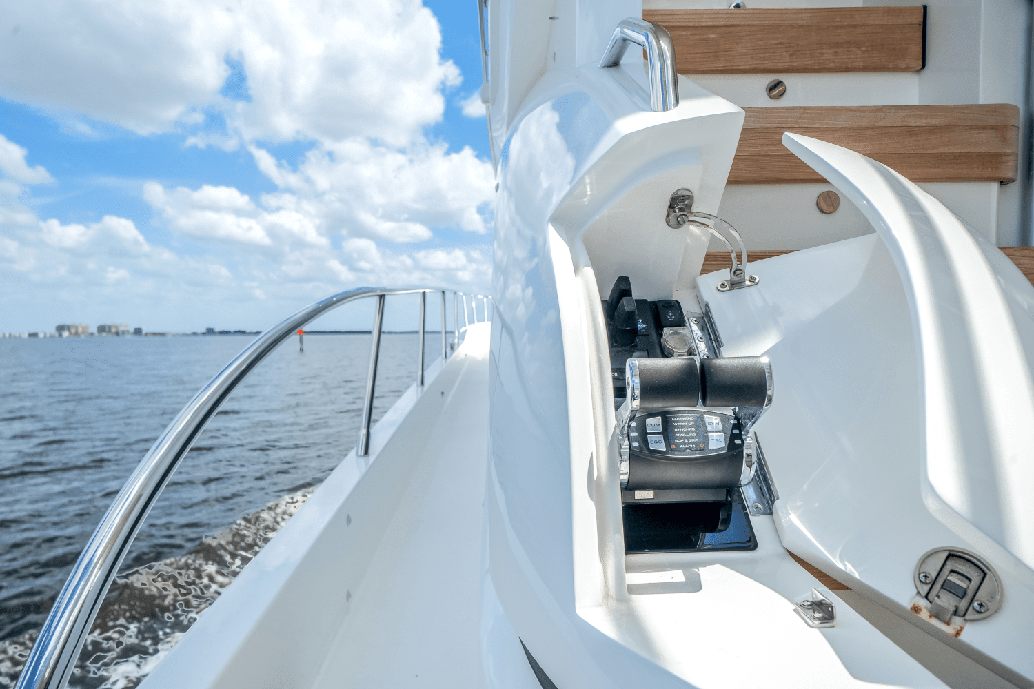2019 Princess F70 Image Thumbnail #3
