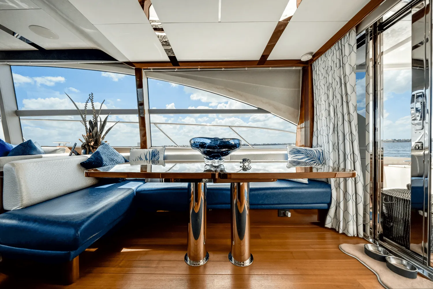 2019 Princess F70 Image Thumbnail #8