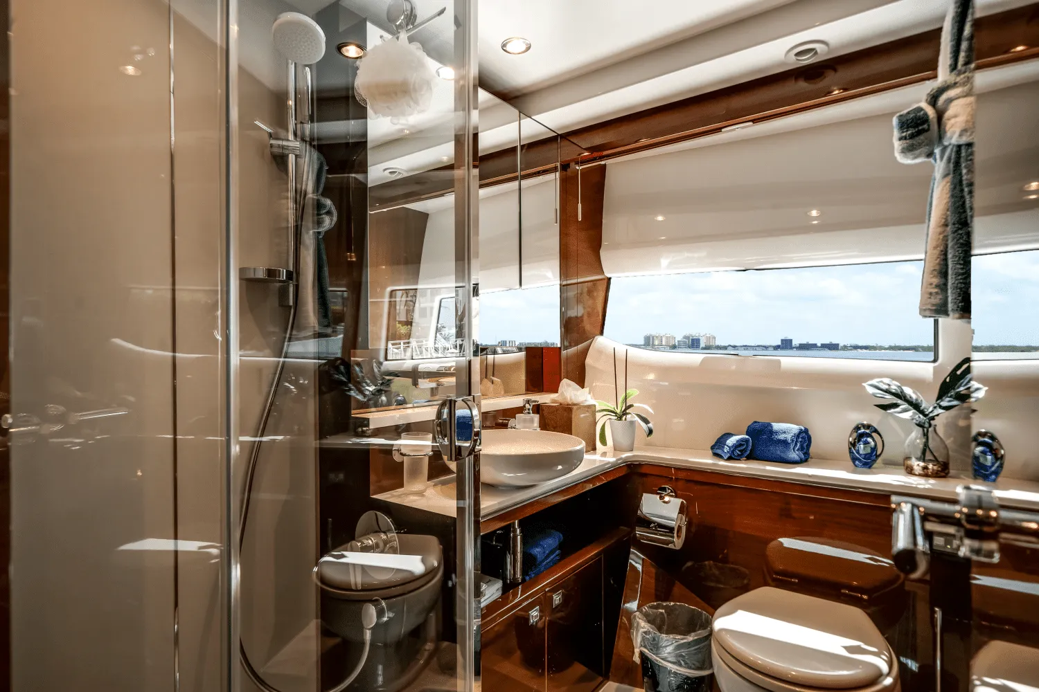 2019 Princess F70 Image Thumbnail #26