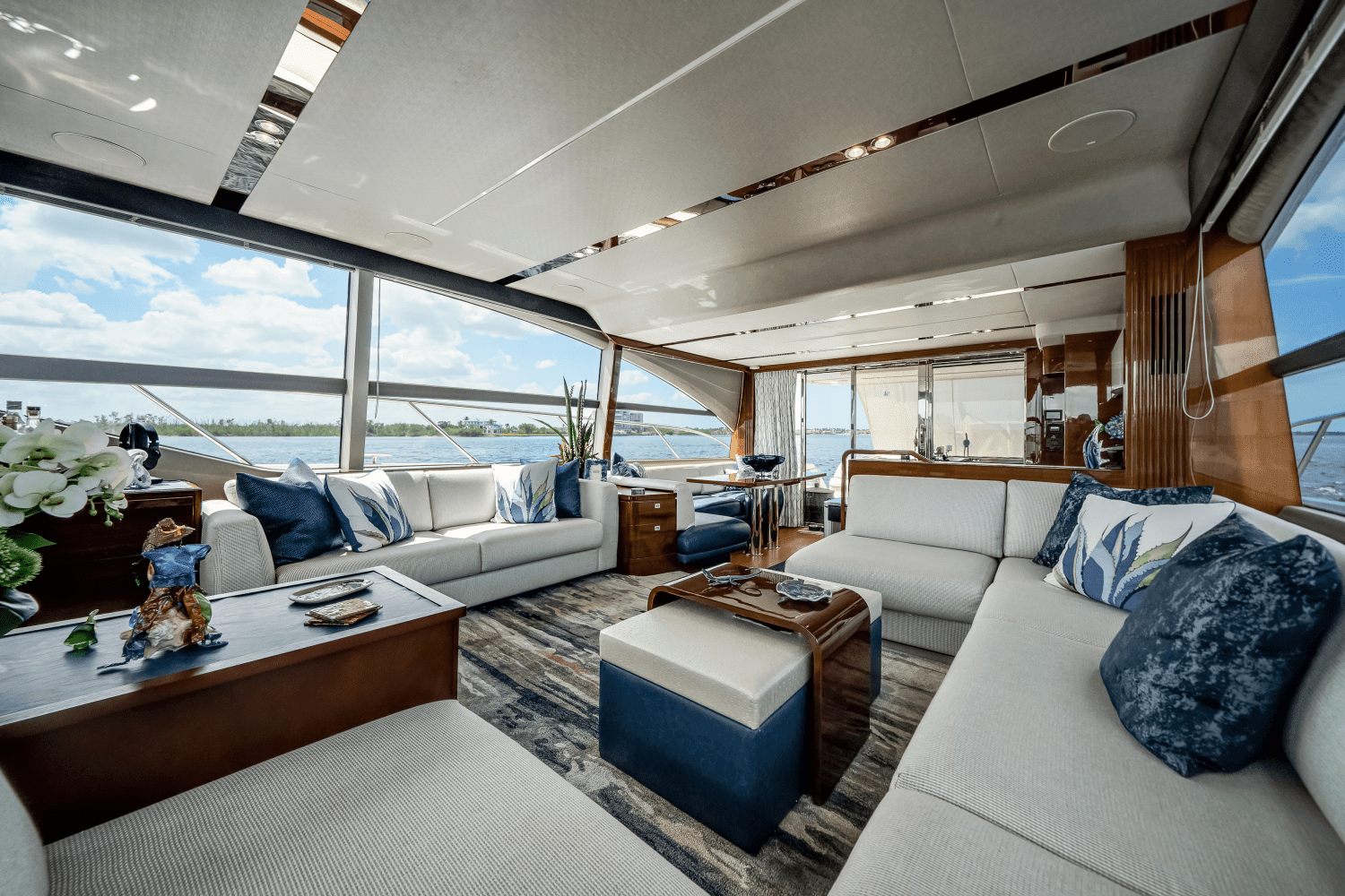 2019 Princess F70 Image Thumbnail #8