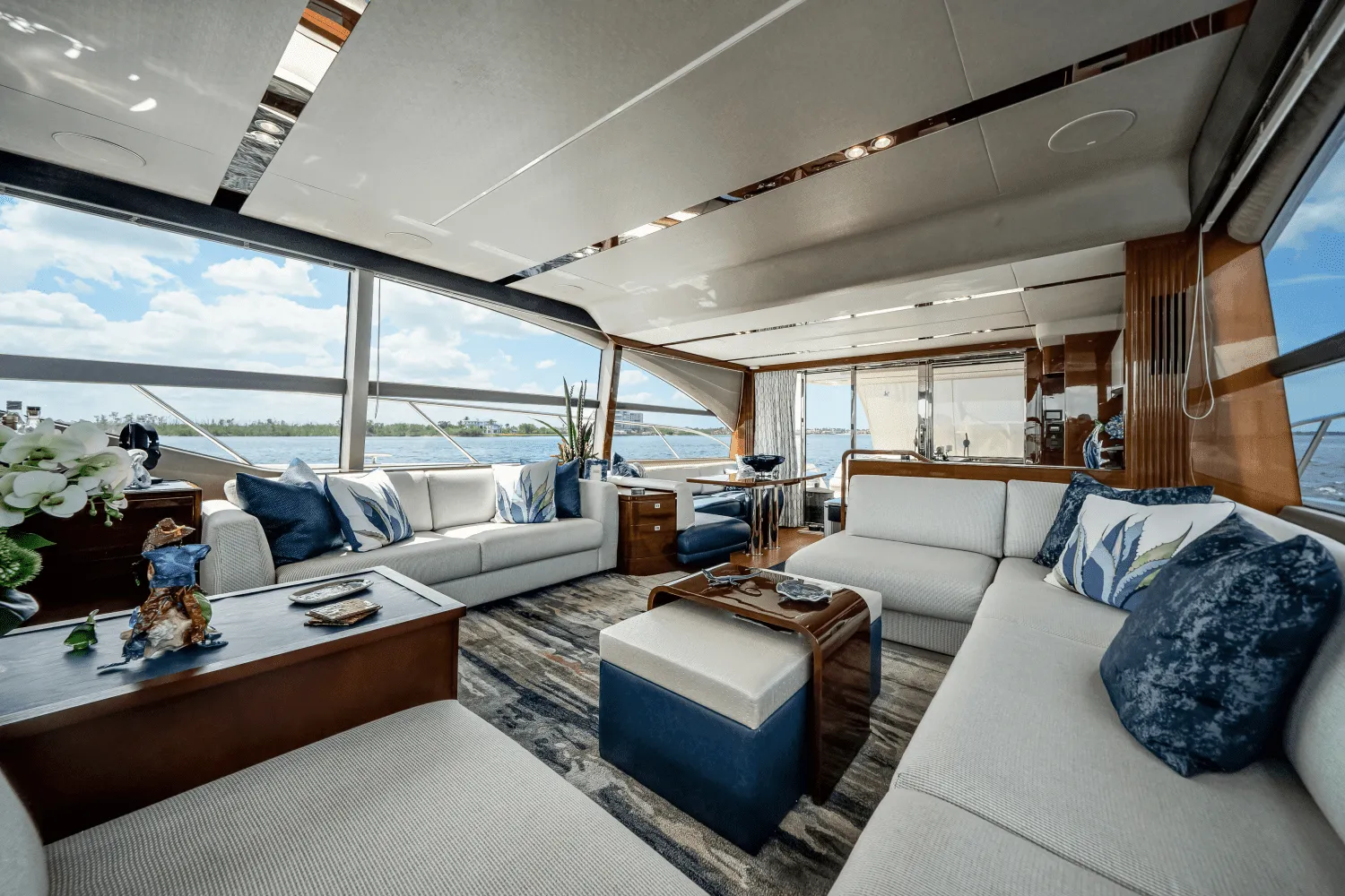 2019 Princess F70 Image Thumbnail #10