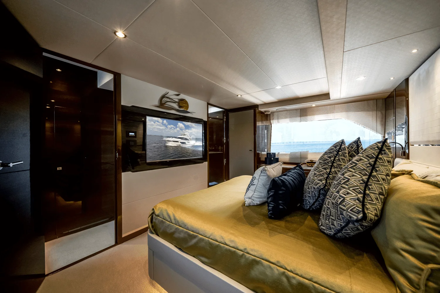 2019 Princess F70 Image Thumbnail #17