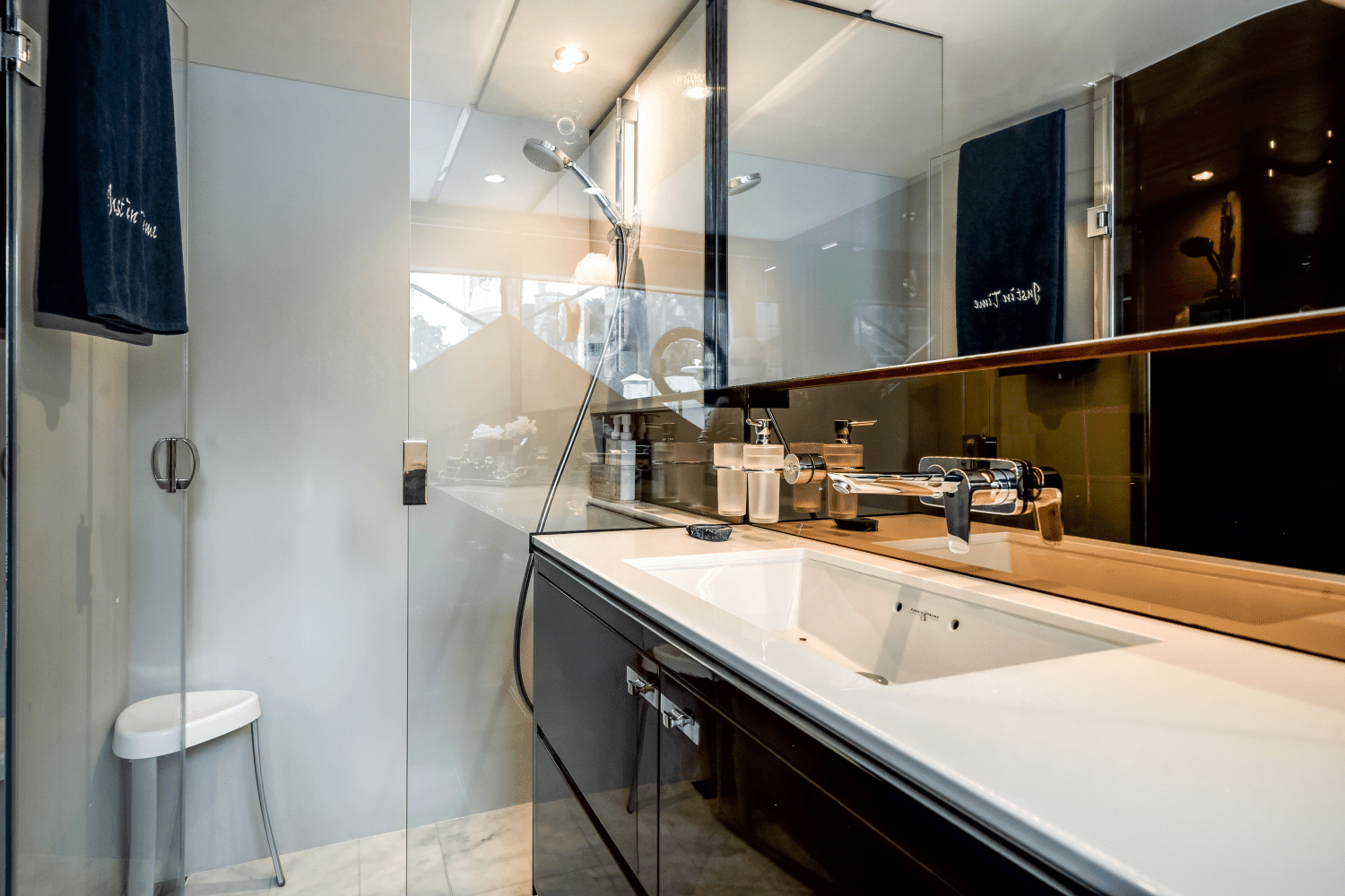 2019 Princess F70 Image Thumbnail #18