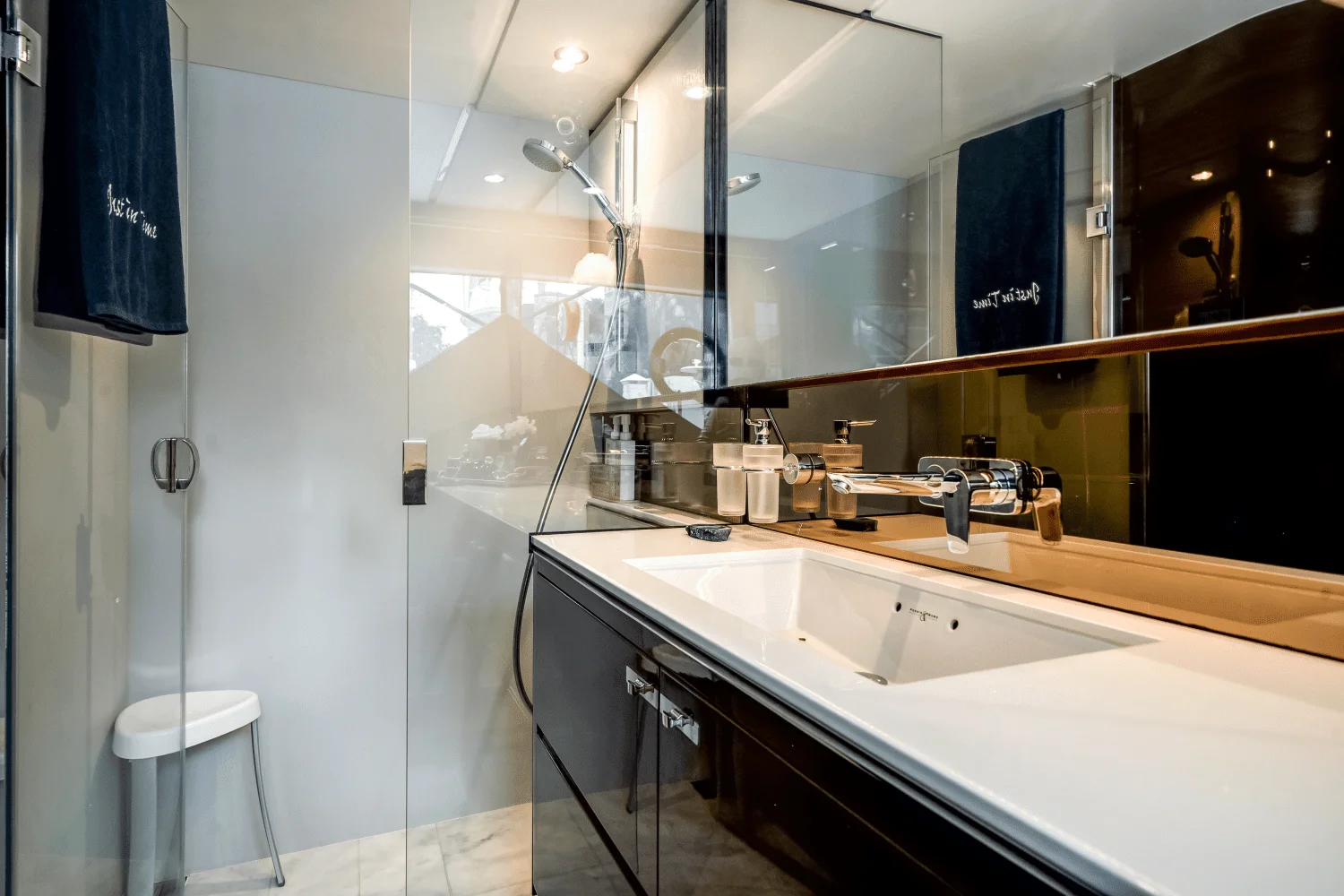 2019 Princess F70 Image Thumbnail #18