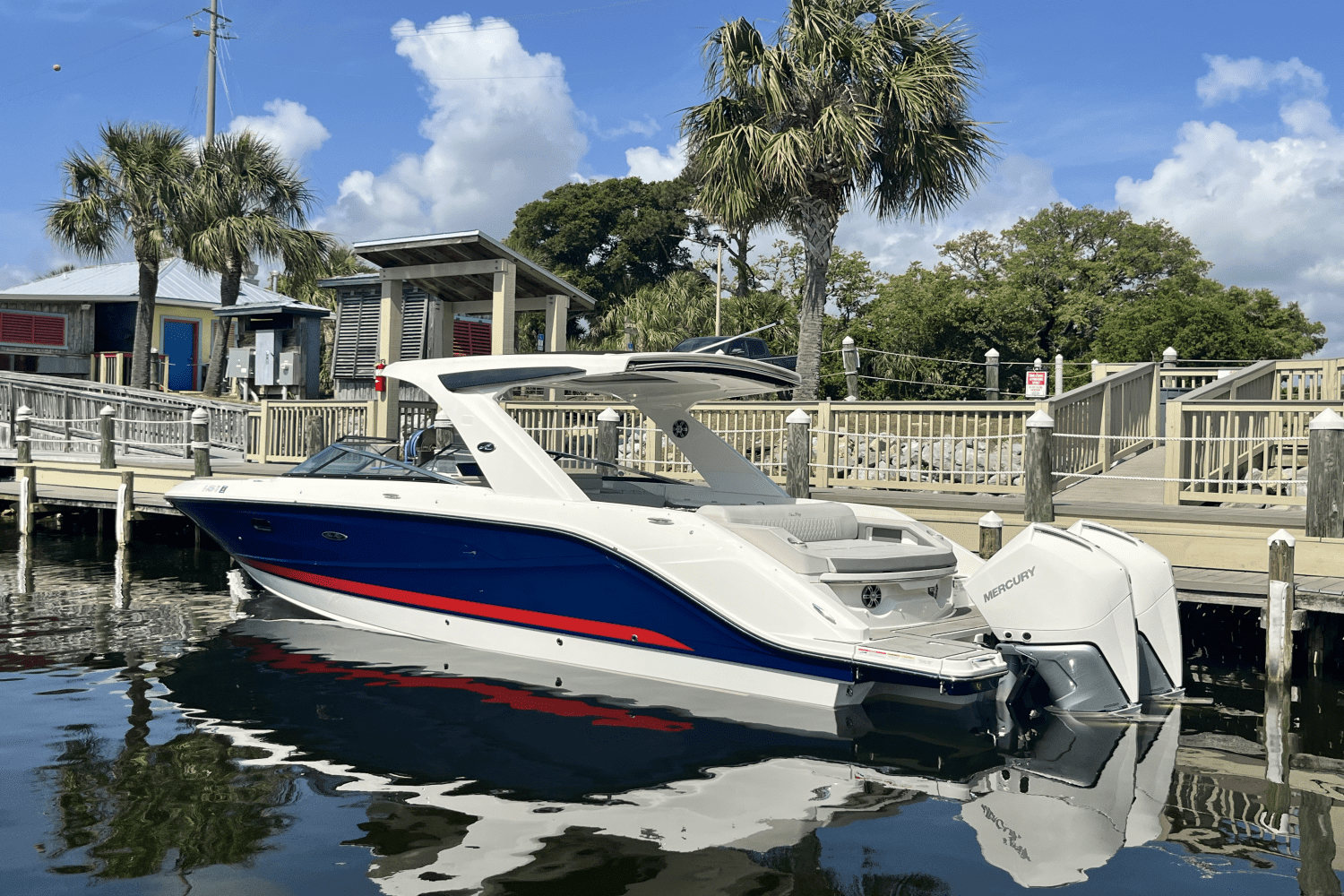 2024 Sea Ray 310 SLX Outboard Image Thumbnail #4