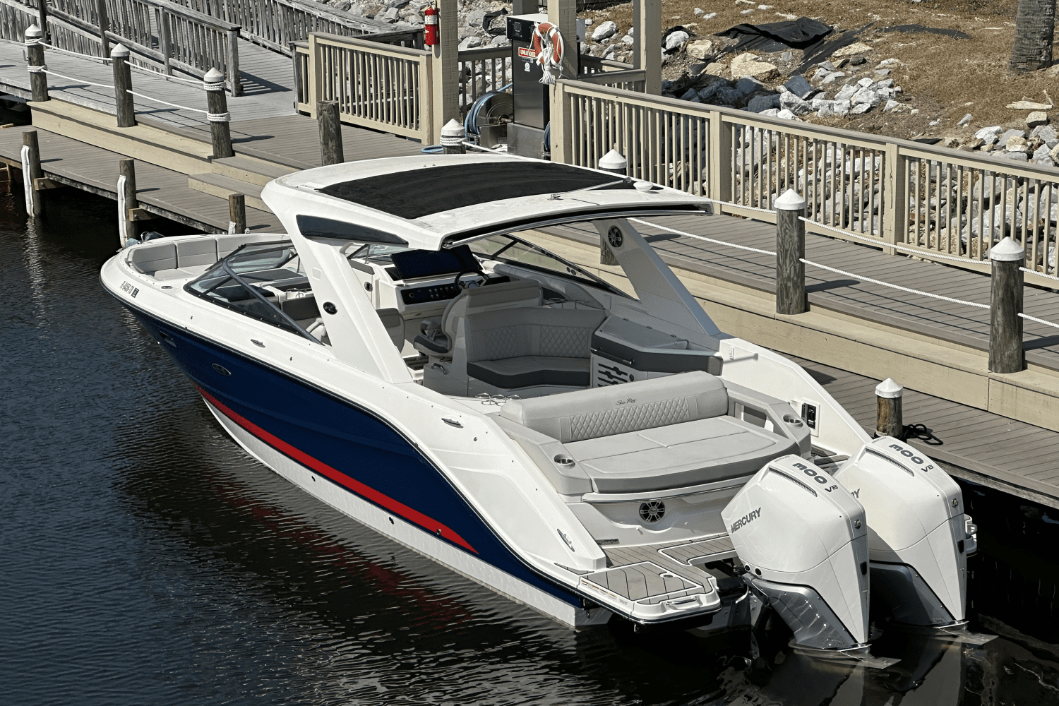 2024 Sea Ray 310 SLX Outboard Image Thumbnail #5
