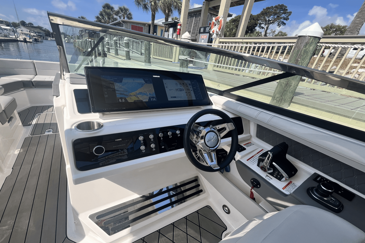 2024 Sea Ray 310 SLX Outboard Image Thumbnail #18