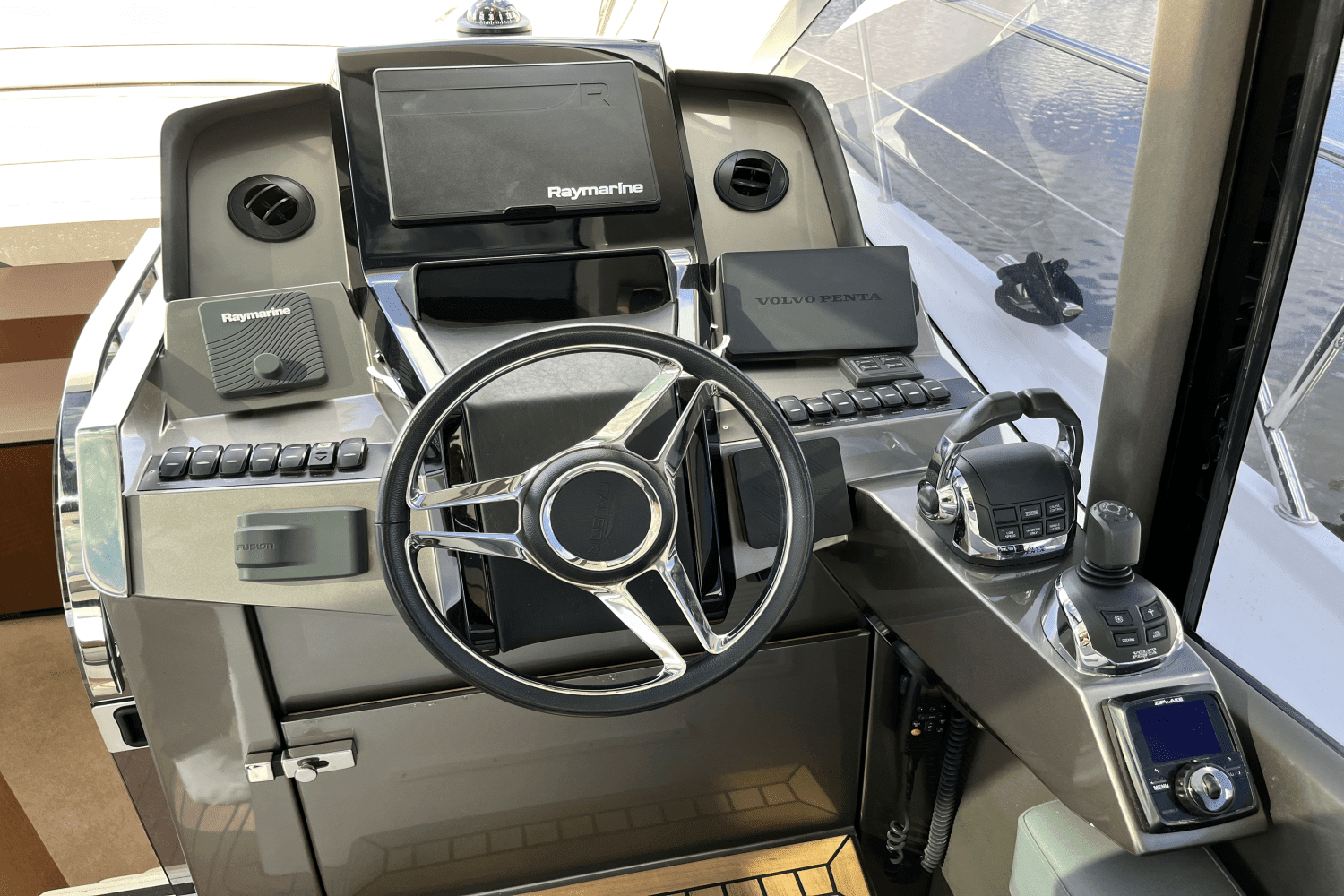 2018 Galeon 485 HTS Image Thumbnail #21