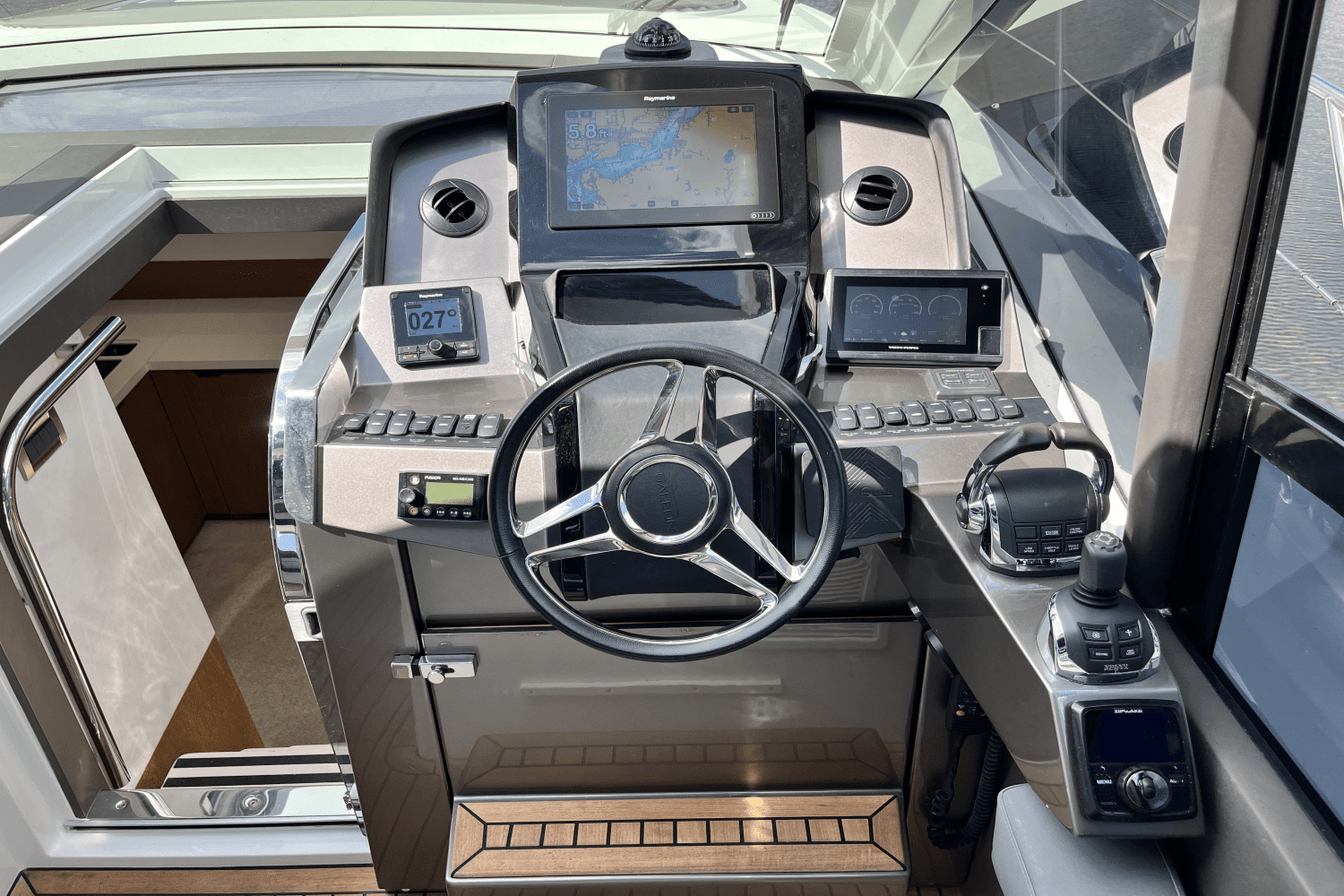 2018 Galeon 485 HTS Image Thumbnail #19