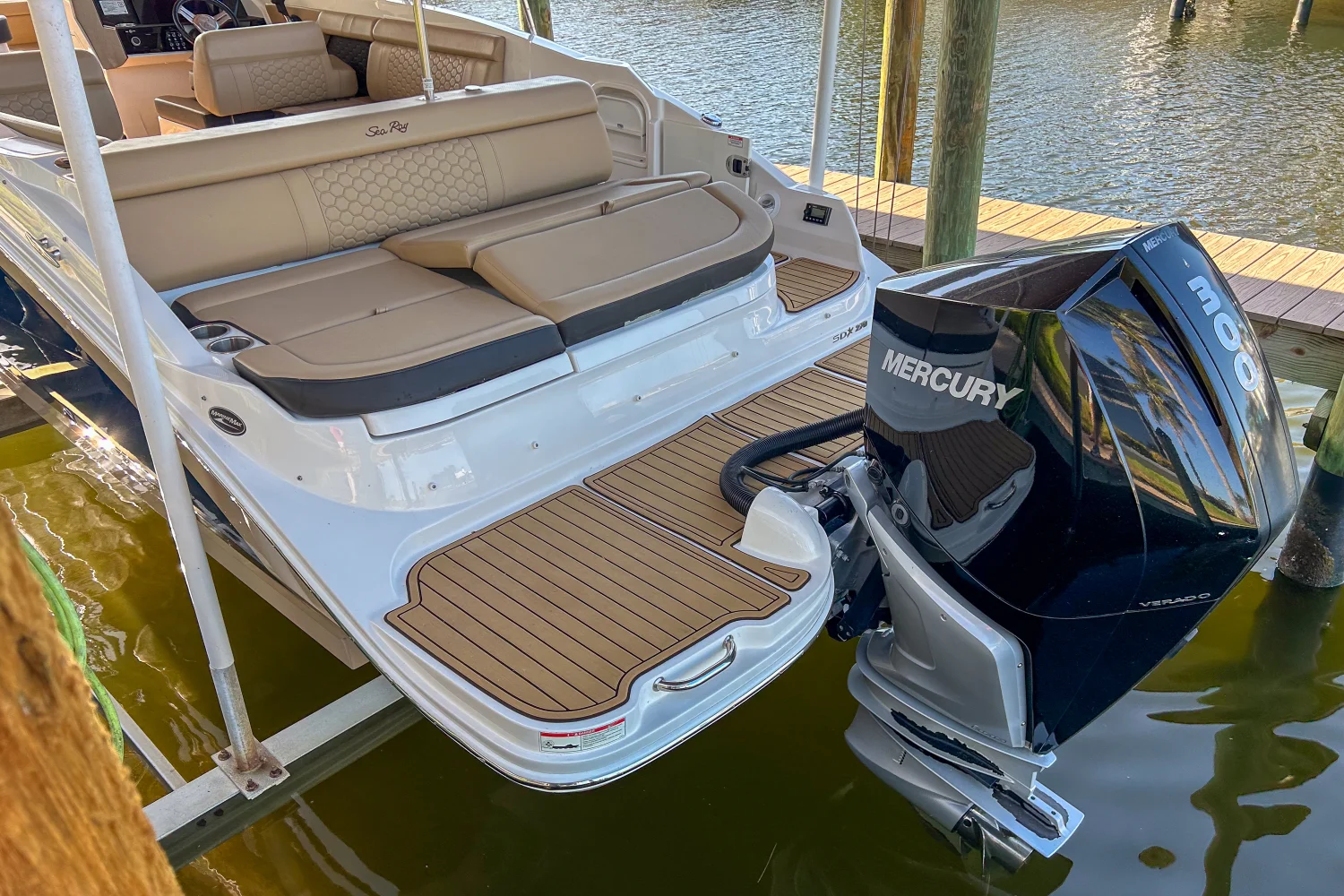 2019 Sea Ray 270 SDX OUTBOARD Image Thumbnail #7