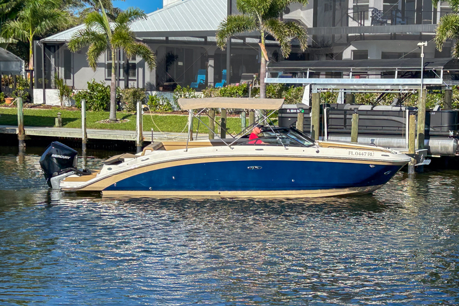 2019 Sea Ray 270 SDX OUTBOARD Image Thumbnail #0