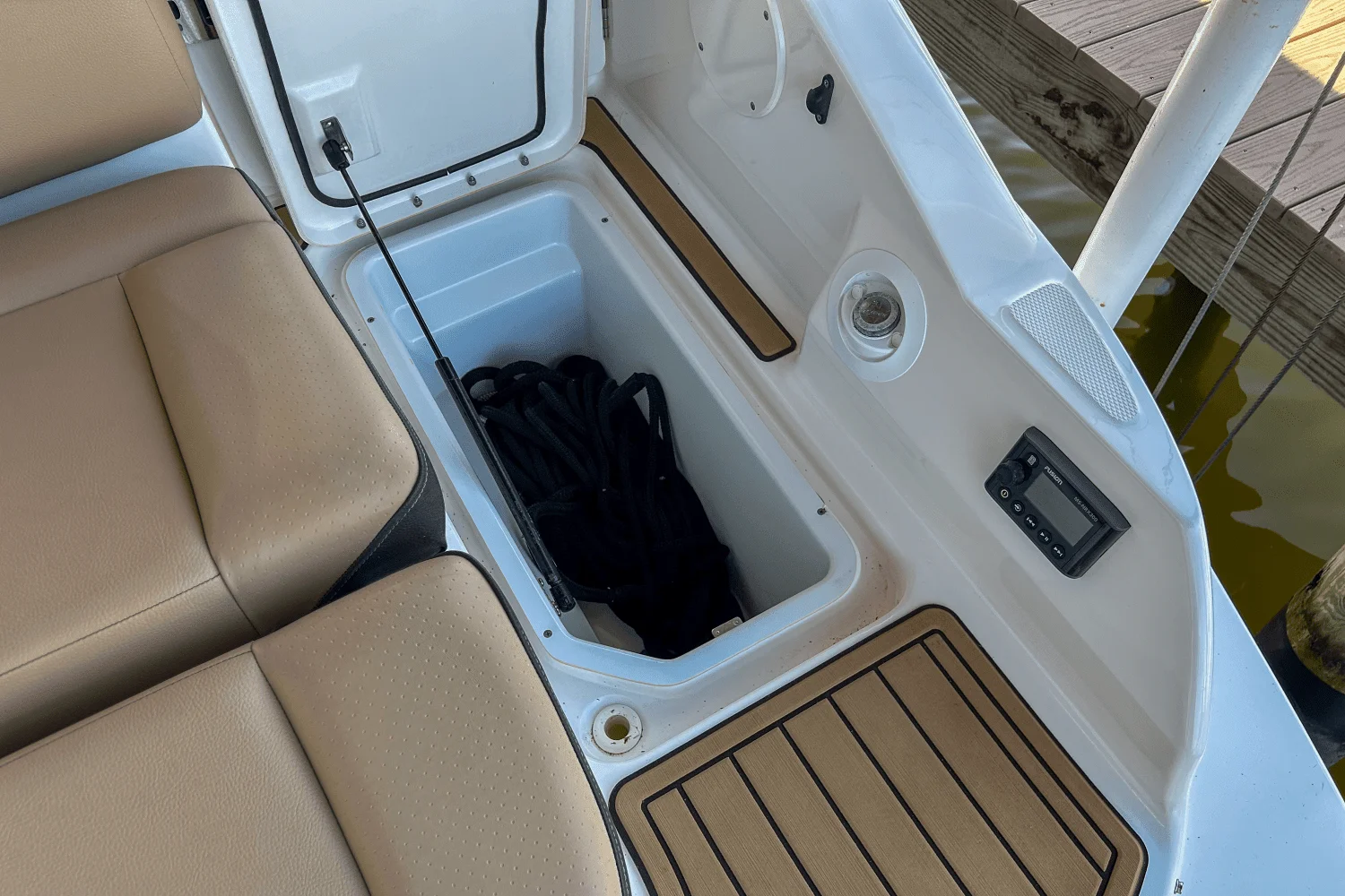 2019 Sea Ray 270 SDX OUTBOARD Image Thumbnail #35
