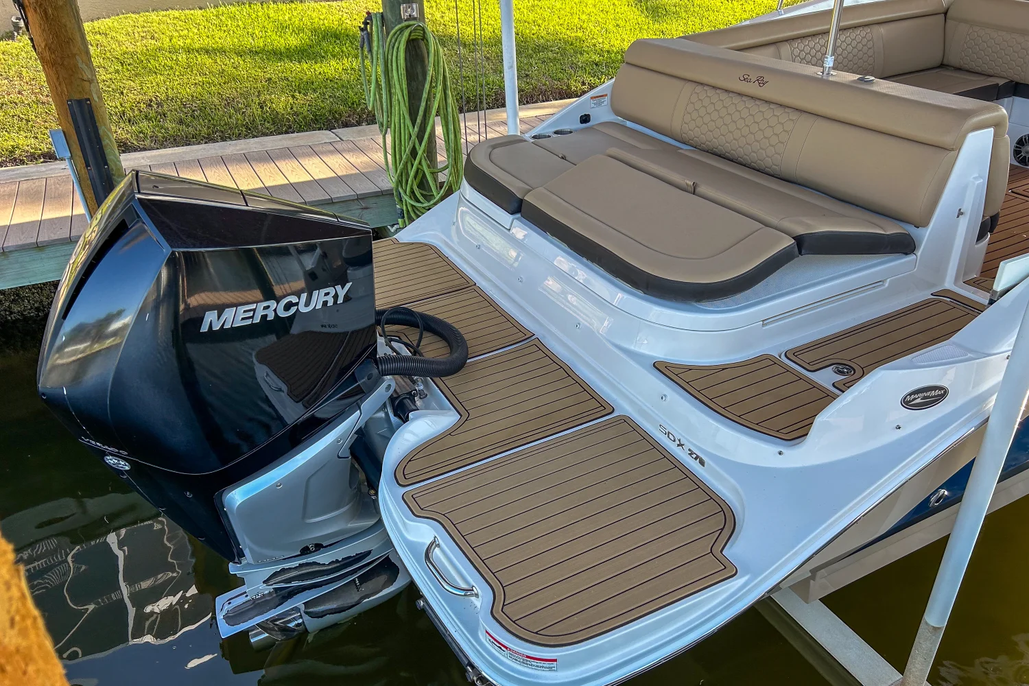 2019 Sea Ray 270 SDX OUTBOARD Image Thumbnail #6