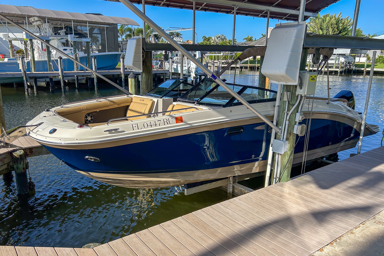 2019 Sea Ray 270 SDX OUTBOARD Image Thumbnail #2