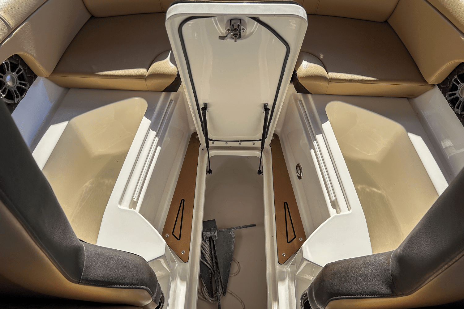 2019 Sea Ray 270 SDX OUTBOARD Image Thumbnail #30