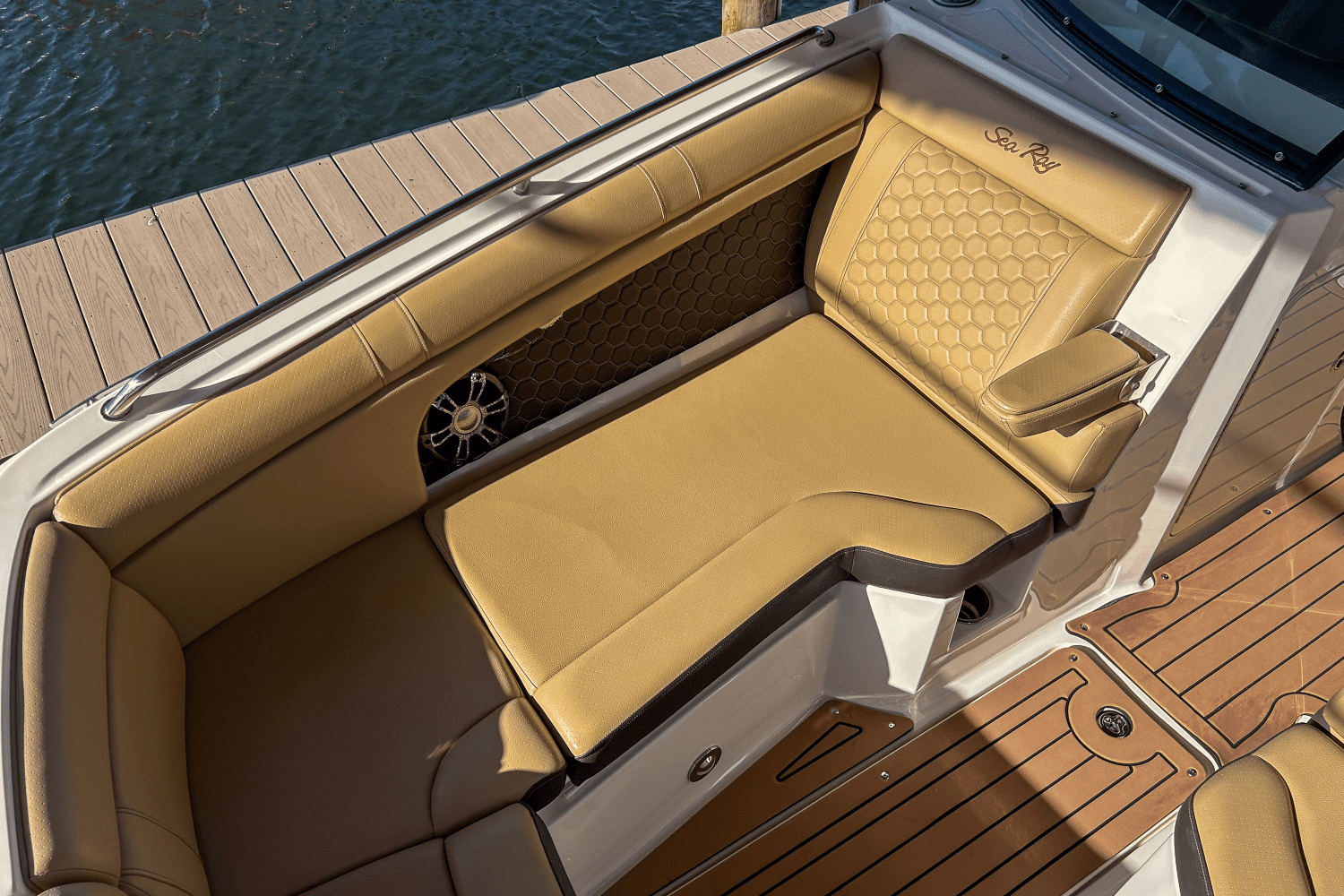 2019 Sea Ray 270 SDX OUTBOARD Image Thumbnail #19