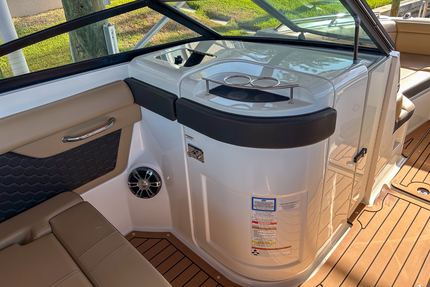 2019 Sea Ray 270 SDX OUTBOARD Image Thumbnail #17