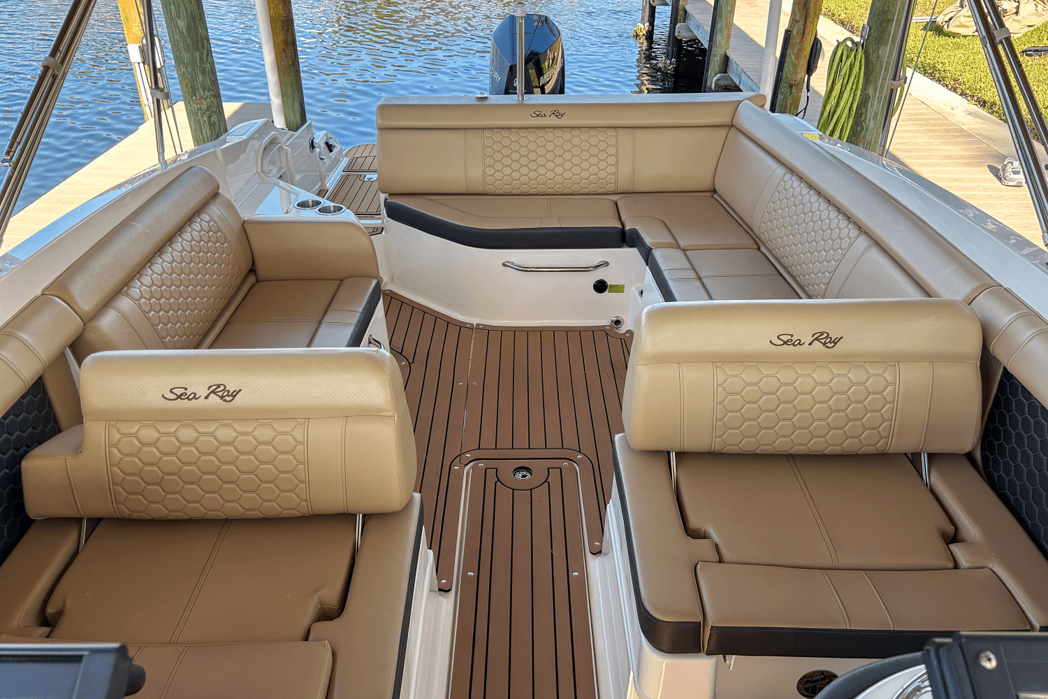 2019 Sea Ray 270 SDX OUTBOARD Image Thumbnail #28
