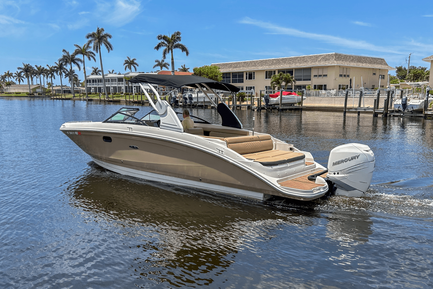 2018 Sea Ray 270 SDX OUTBOARD Image Thumbnail #1