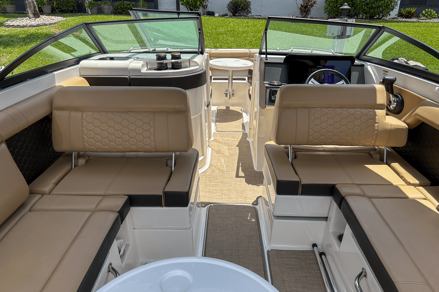 2018 Sea Ray 270 SDX OUTBOARD Image Thumbnail #16
