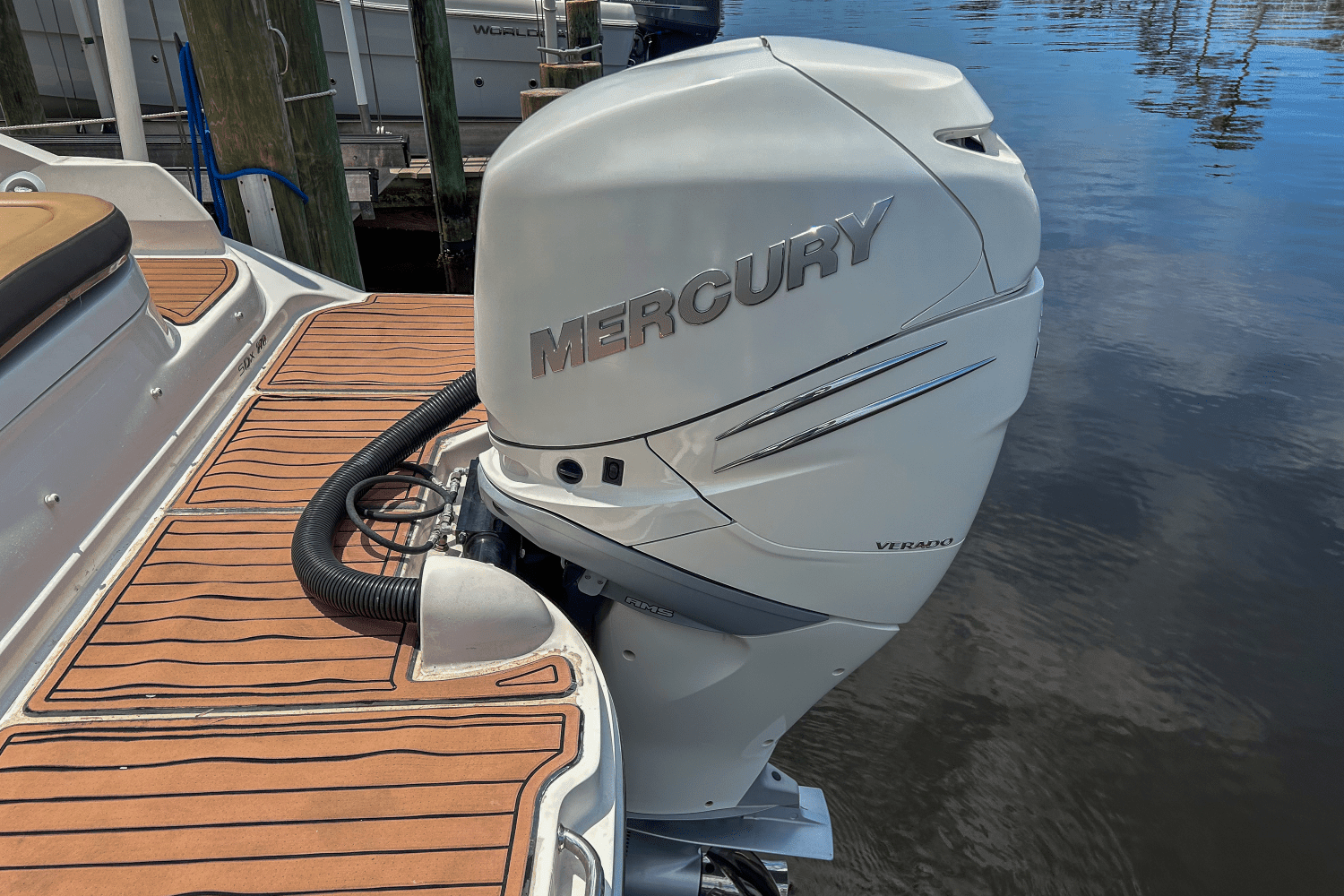 2018 Sea Ray 270 SDX OUTBOARD Image Thumbnail #5