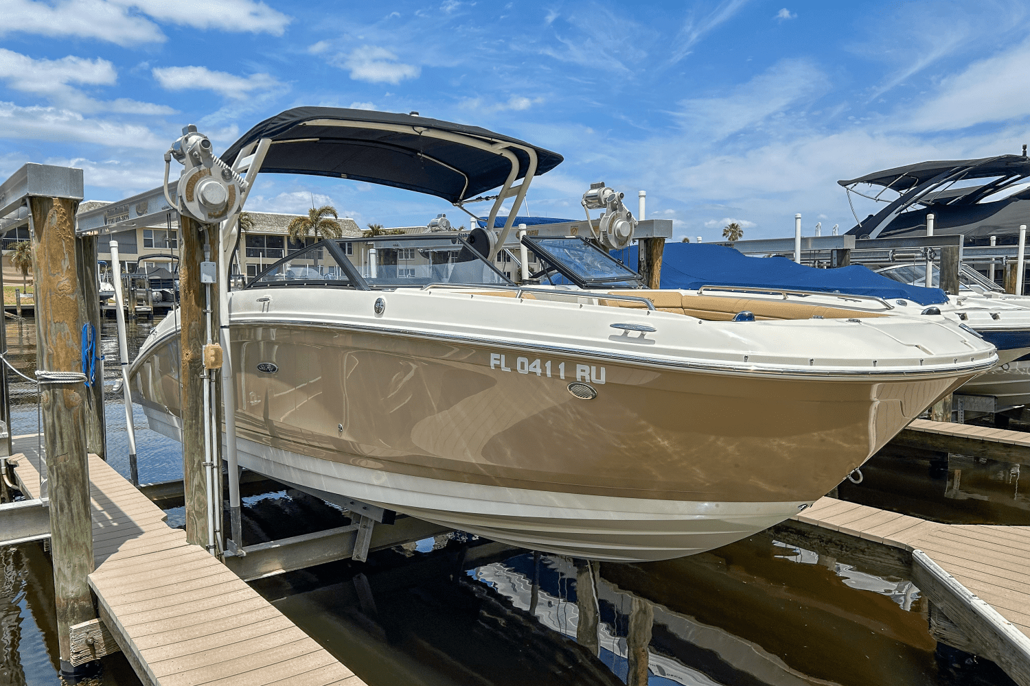 2018 Sea Ray 270 SDX OUTBOARD Image Thumbnail #3