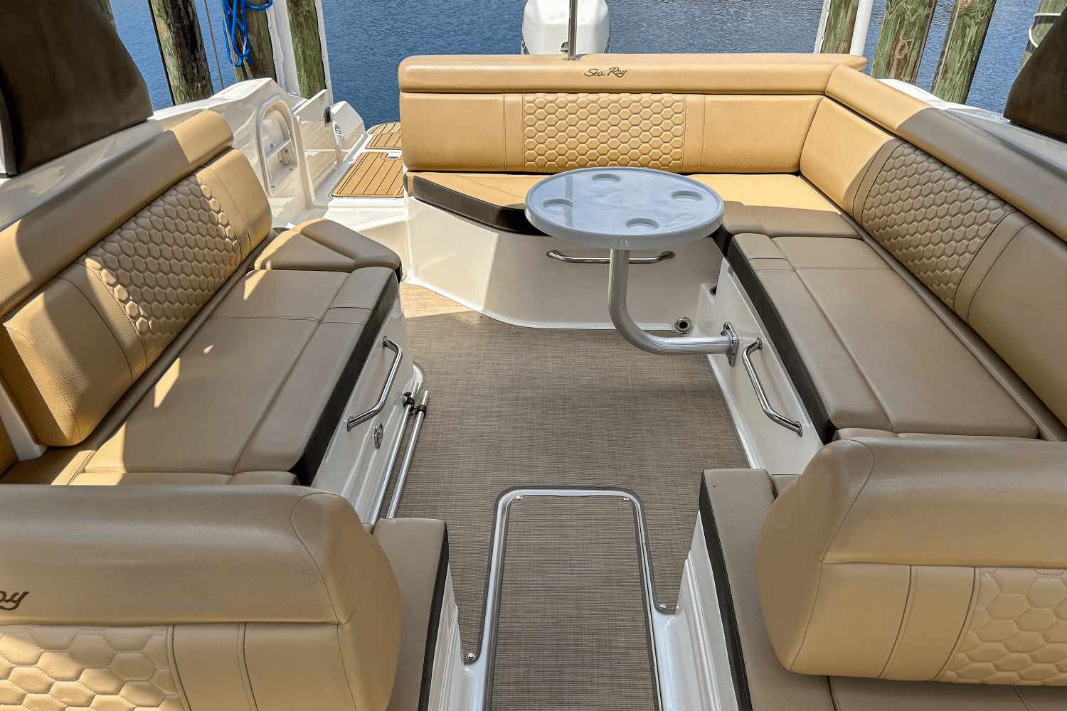 2018 Sea Ray 270 SDX OUTBOARD Image Thumbnail #19
