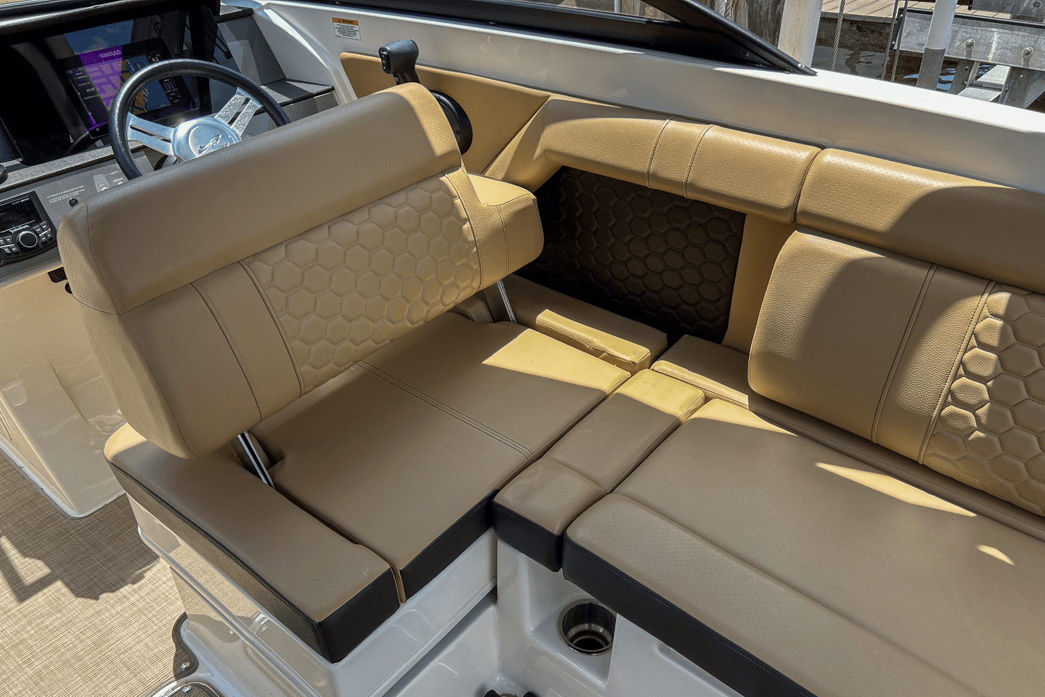 2018 Sea Ray 270 SDX OUTBOARD Image Thumbnail #18