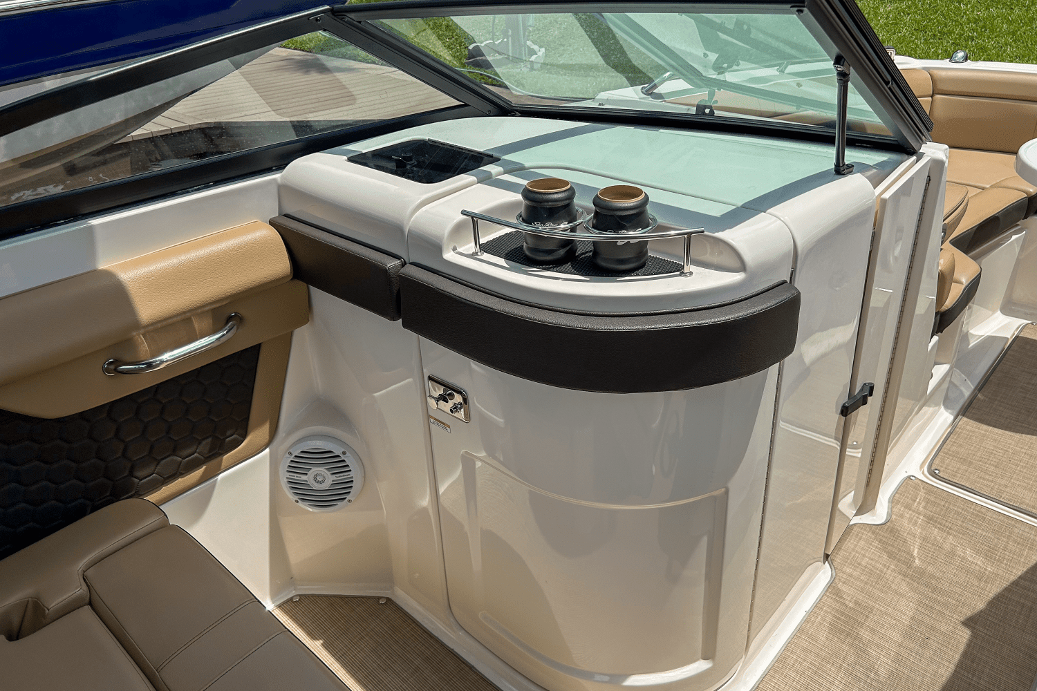 2018 Sea Ray 270 SDX OUTBOARD Image Thumbnail #25
