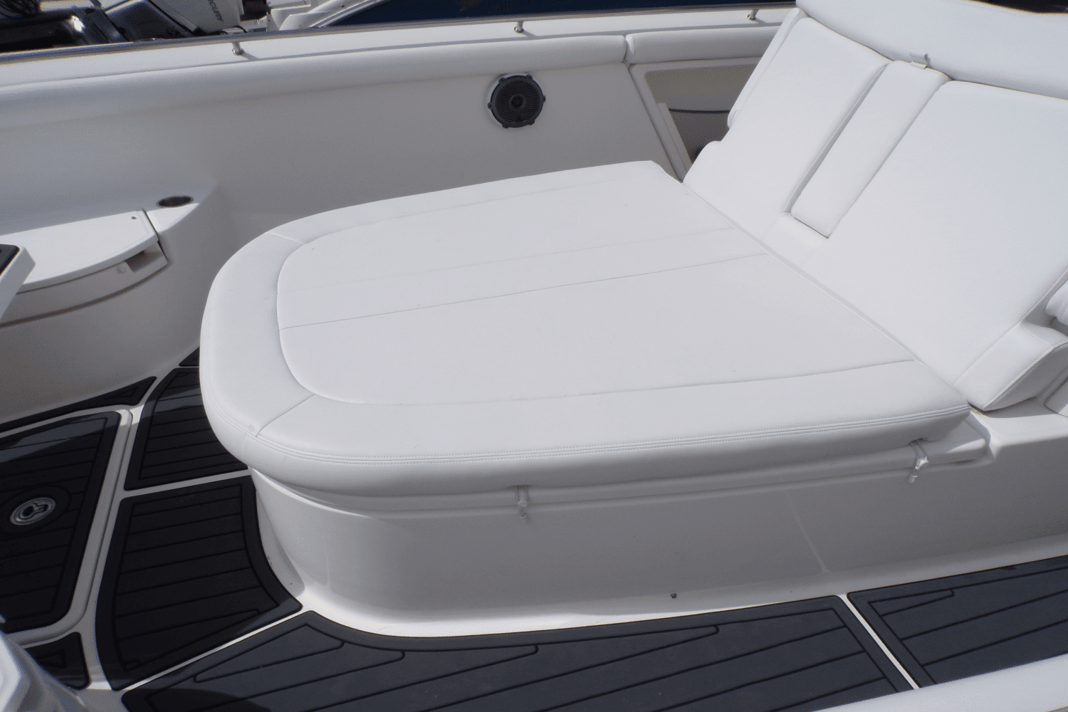2016 Boston Whaler 350 OUTRAGE Image Thumbnail #75