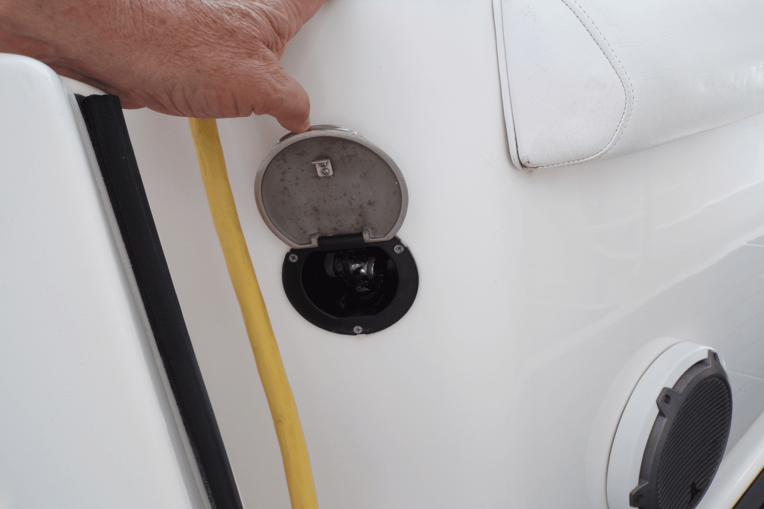 2016 Boston Whaler 350 OUTRAGE Image Thumbnail #47
