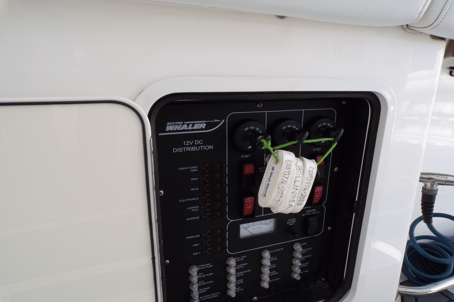 2016 Boston Whaler 350 OUTRAGE Image Thumbnail #11