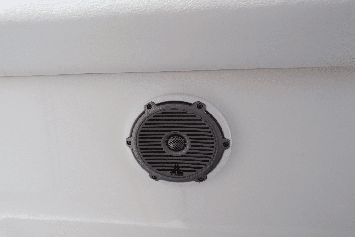 2016 Boston Whaler 350 OUTRAGE Image Thumbnail #68