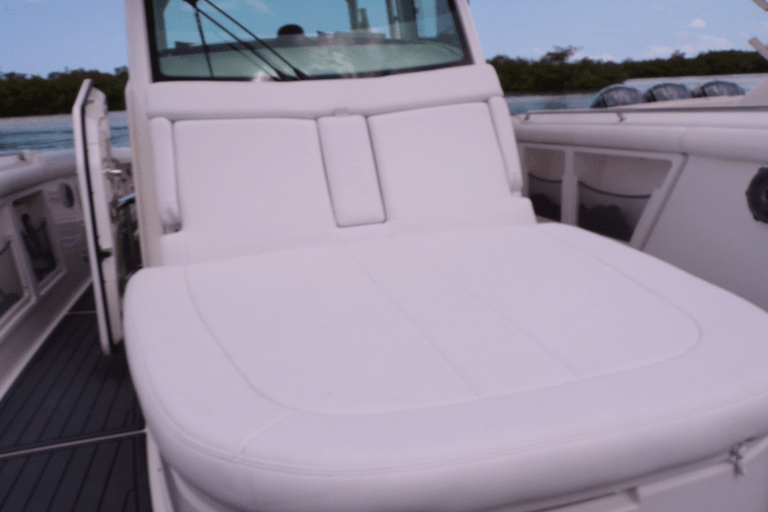 2016 Boston Whaler 350 OUTRAGE Image Thumbnail #60