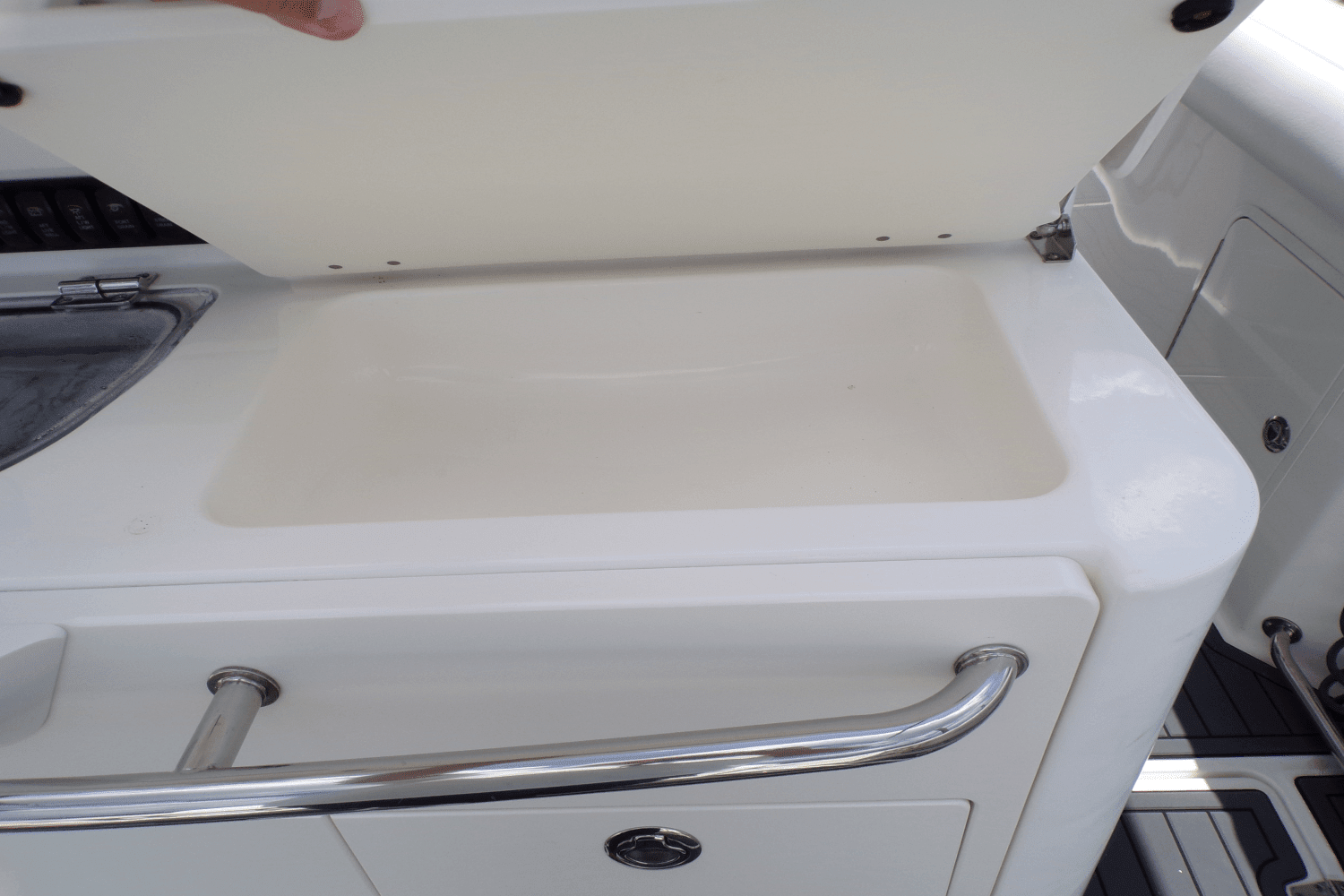 2016 Boston Whaler 350 OUTRAGE Image Thumbnail #40