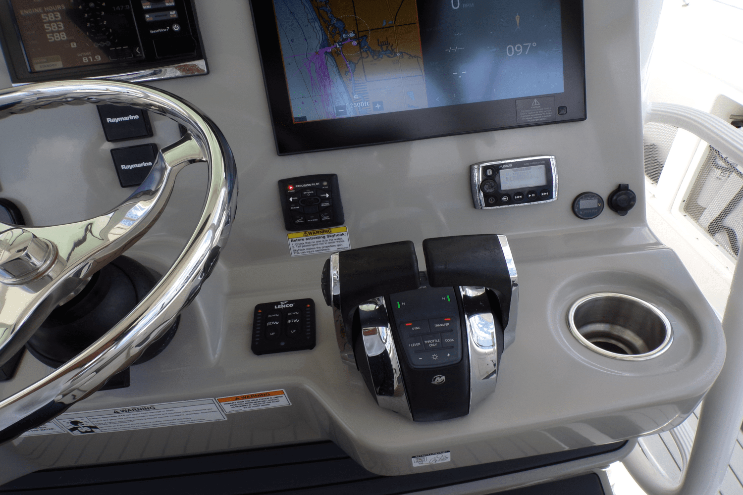 2016 Boston Whaler 350 OUTRAGE Image Thumbnail #20