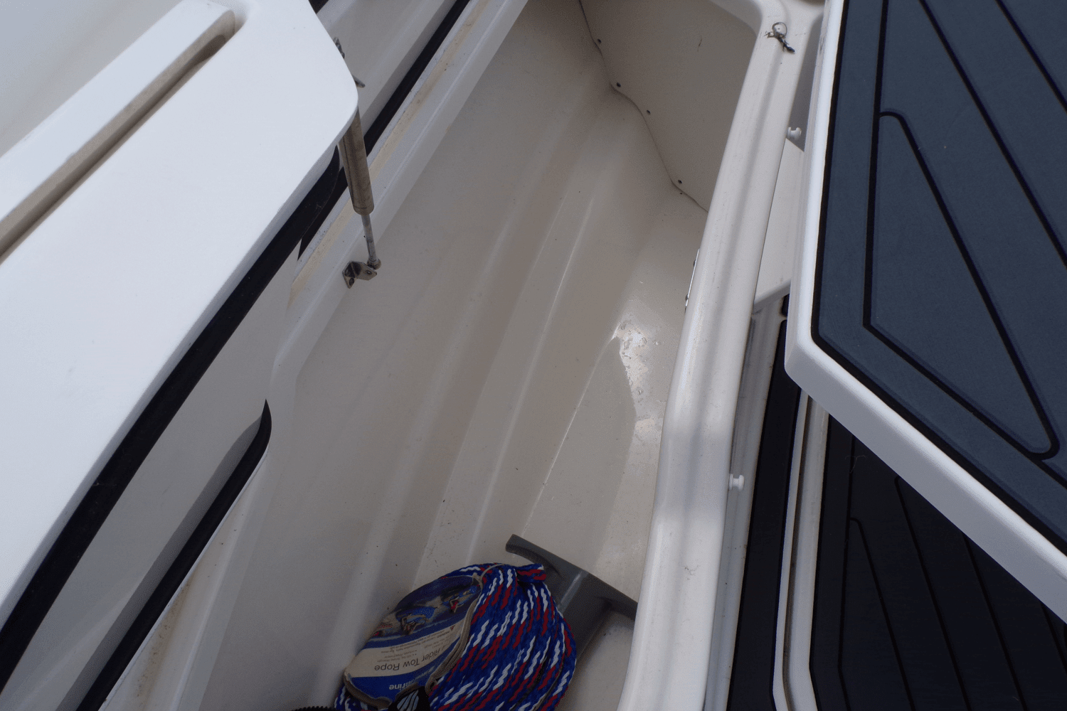 2016 Boston Whaler 350 OUTRAGE Image Thumbnail #62