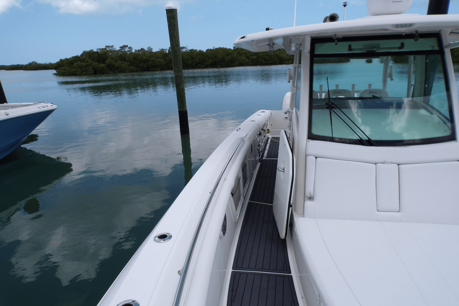 2016 Boston Whaler 350 OUTRAGE Image Thumbnail #51
