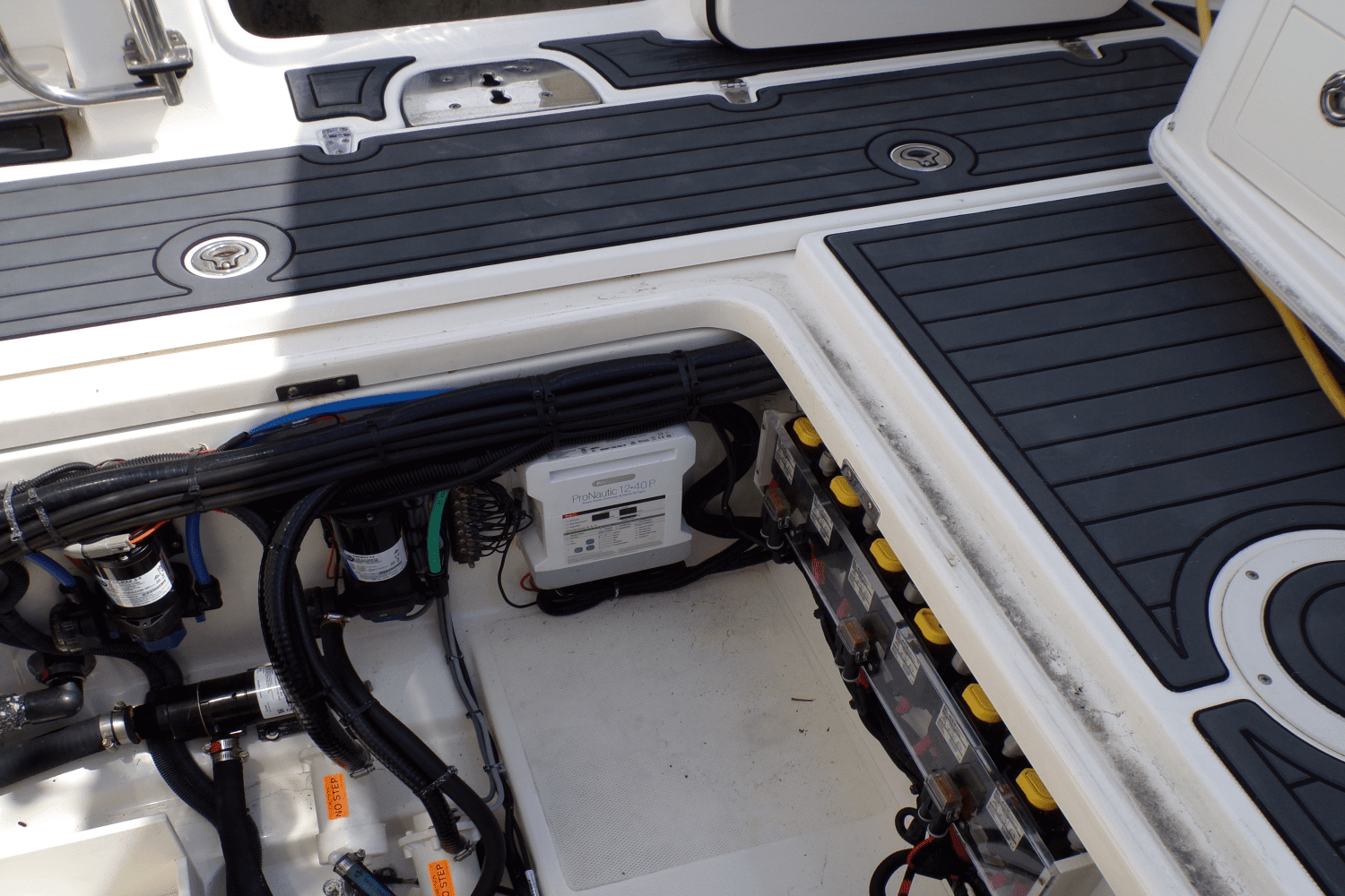 2016 Boston Whaler 350 OUTRAGE Image Thumbnail #43