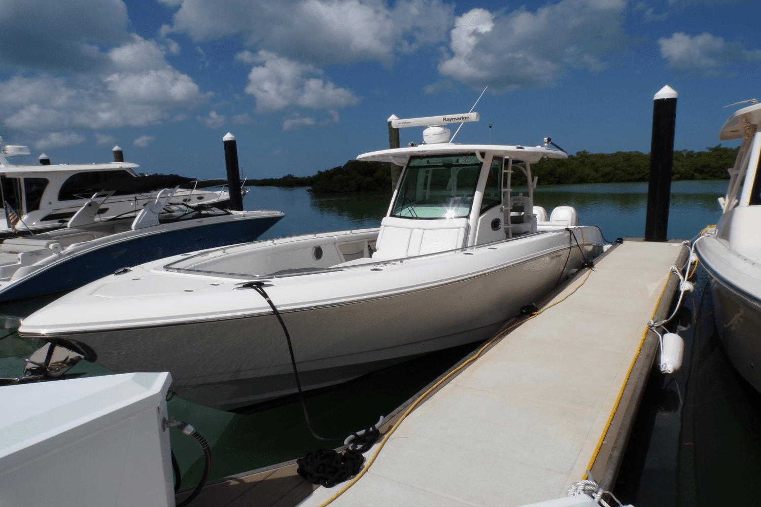 2016 Boston Whaler 350 OUTRAGE Image Thumbnail #3