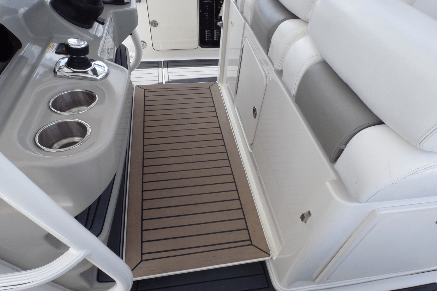 2016 Boston Whaler 350 OUTRAGE Image Thumbnail #24