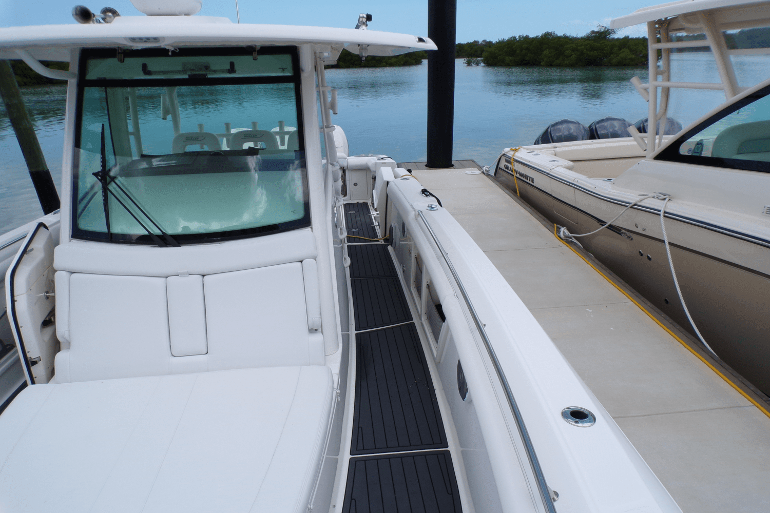 2016 Boston Whaler 350 OUTRAGE Image Thumbnail #50