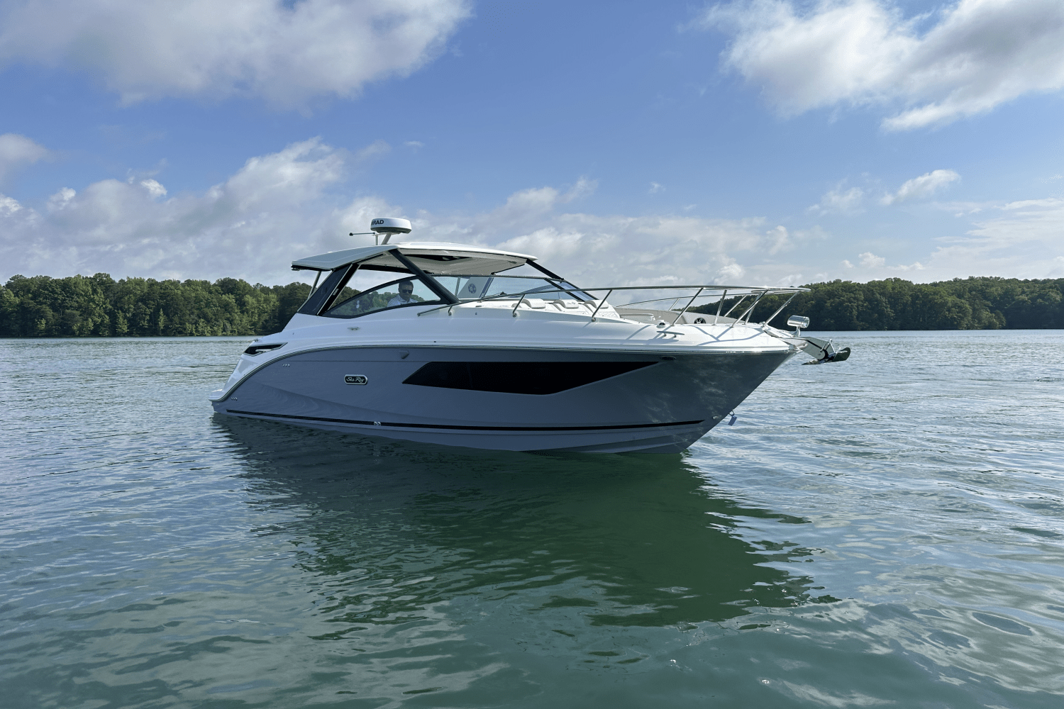 2025 Sea Ray Sundancer 320 Image Thumbnail #7