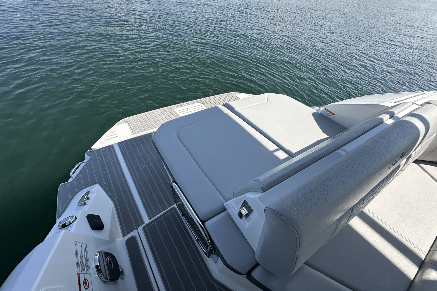 2025 Sea Ray Sundancer 320 Image Thumbnail #42
