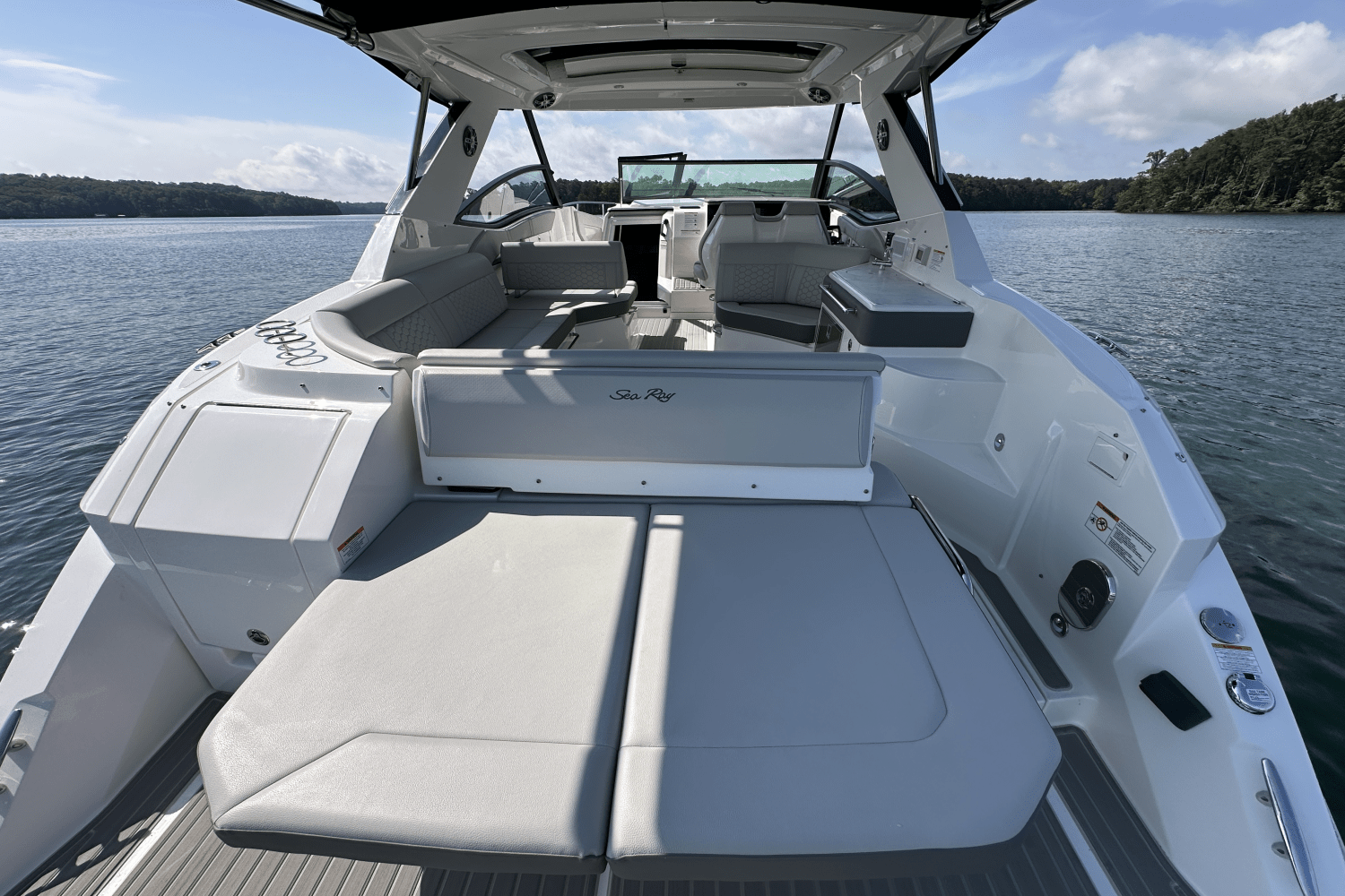 2025 Sea Ray Sundancer 320 Image Thumbnail #43